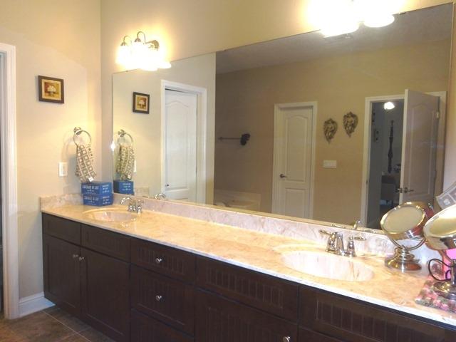 WINDMEADOWS - Residential