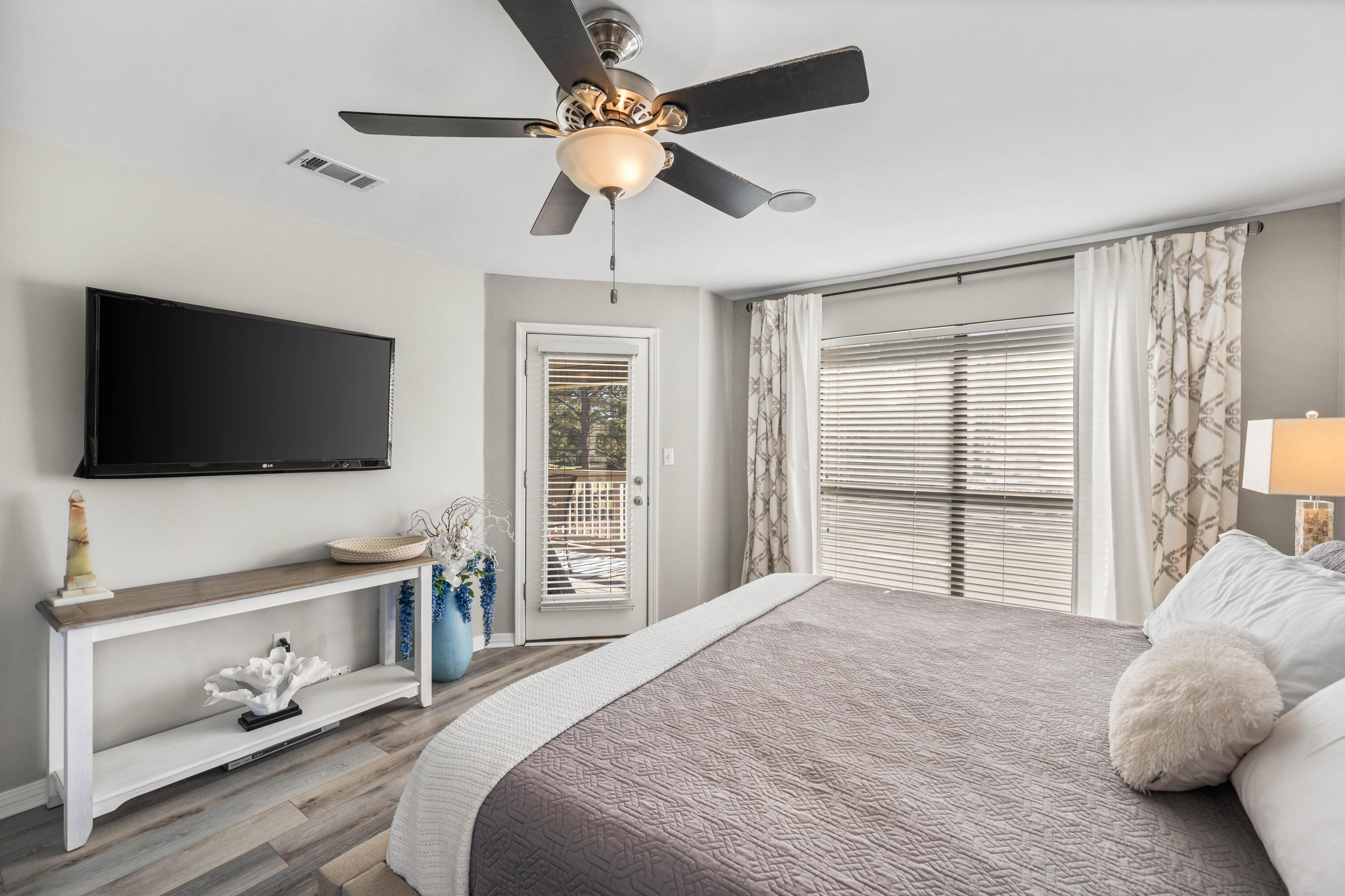 SEASCAPE CONDO PH 9A - Residential