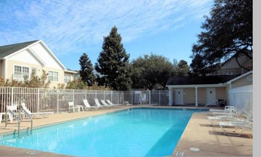 Income producing property recently rented for 1,000.00. Condo is conveniently located condo in the heart of Niceville and offers a 2 bedroom and 2 full bath. This light and bright unit has engineered wood flooring, vaulted ceilings, breakfast bar ceiling fans 2 parking spots! Beautiful bay window that has faux blind window treatments. Unit is located adjacent to the pool. Grounds also feature BBQ pits, picnic tables and gazebo. This unit comes with all appliances including a washer and dryer. Don't miss out on this very nice, clean unit !!