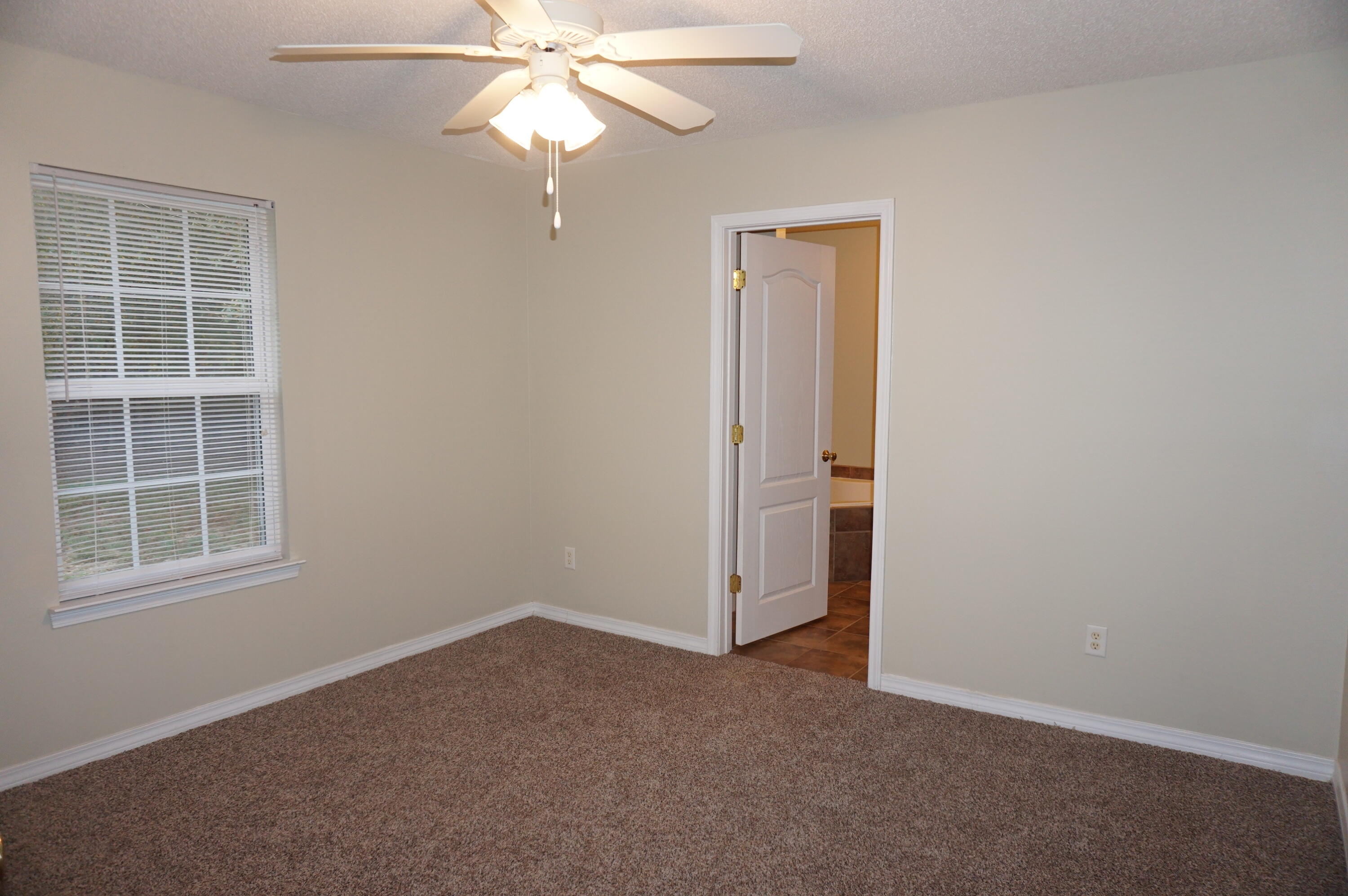 TRIPLE LAKES ESTATES - Residential