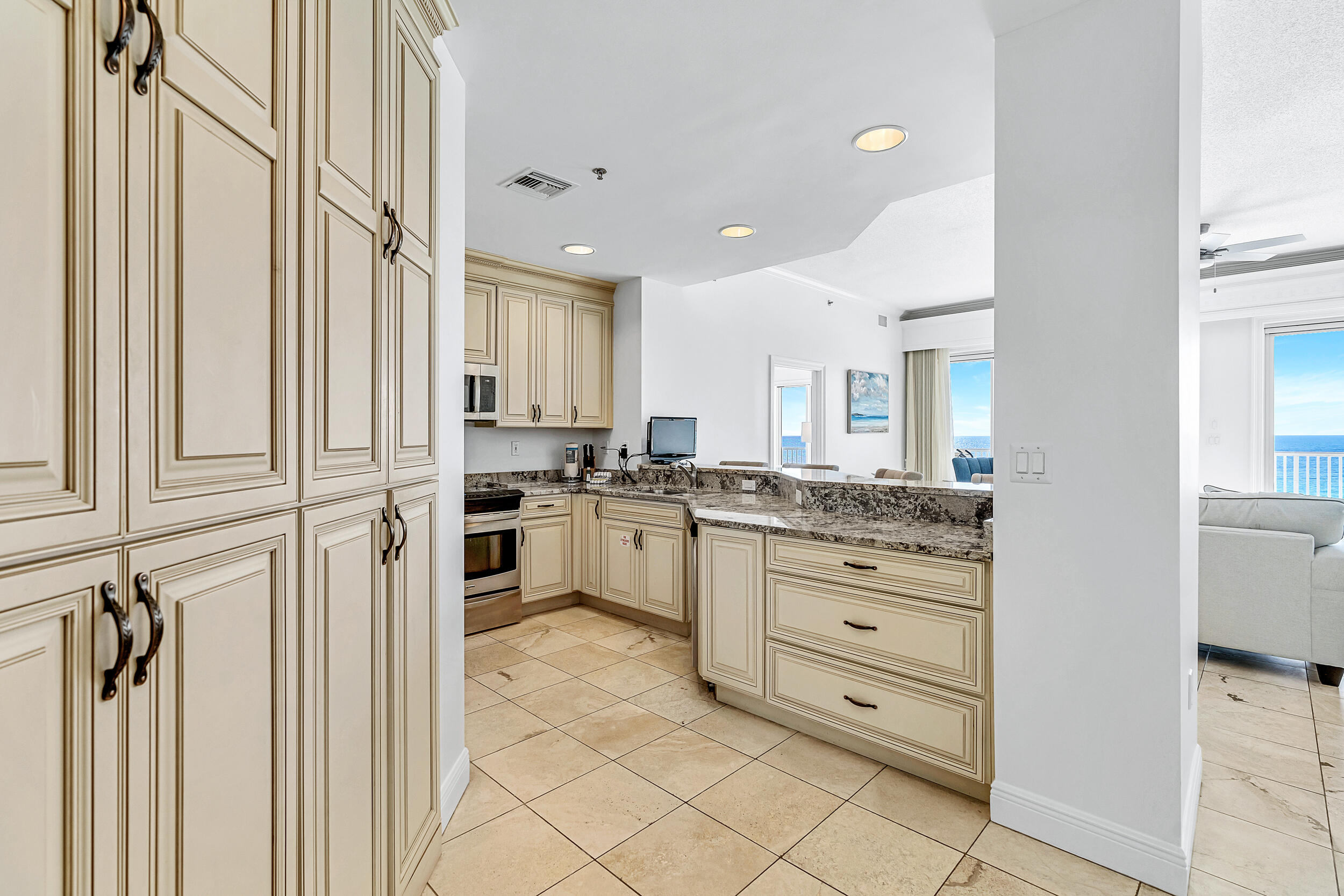 EMPRESS (THE) - Residential