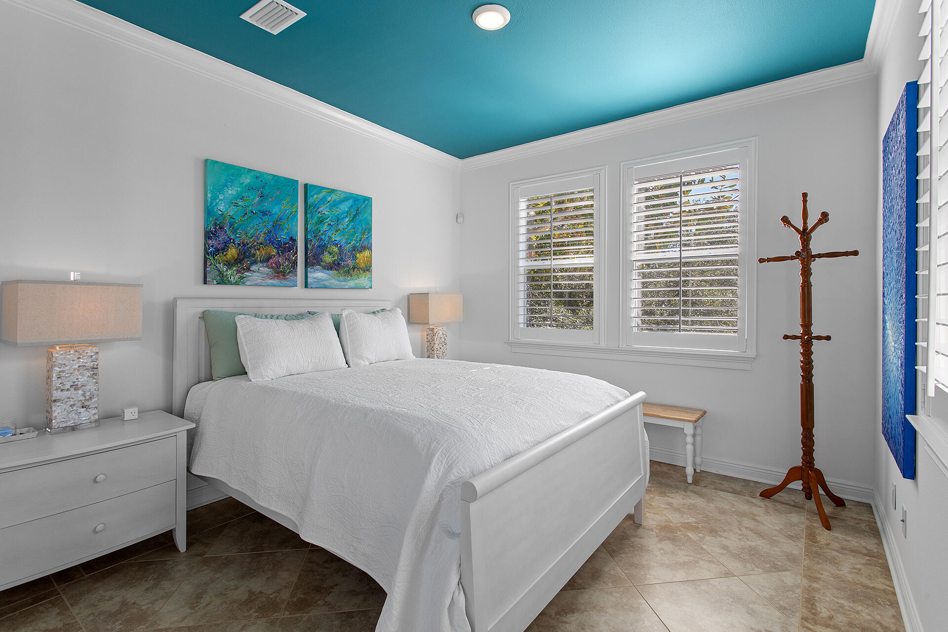 FAIRWAY VILLAS - Residential