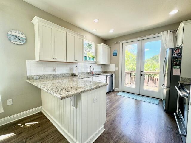 CAROL ANNE MANOR - Residential Lease