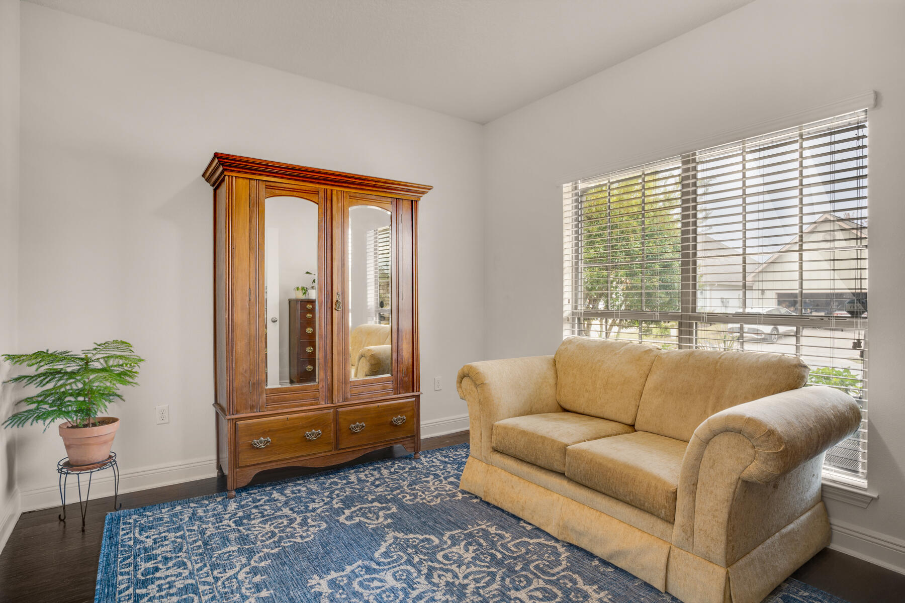 Whispering Lake - Residential