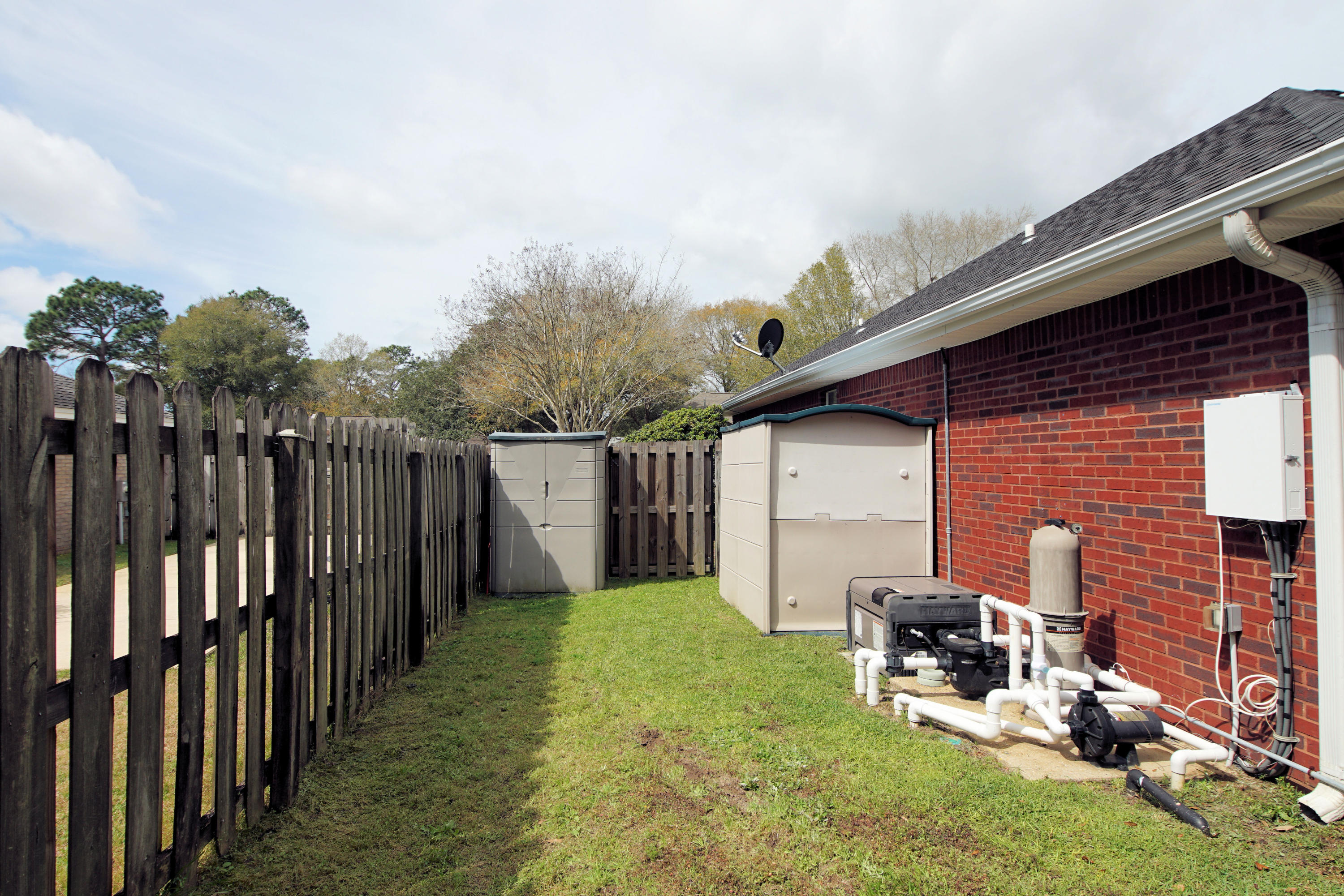 BAYOU POQUITO - Residential