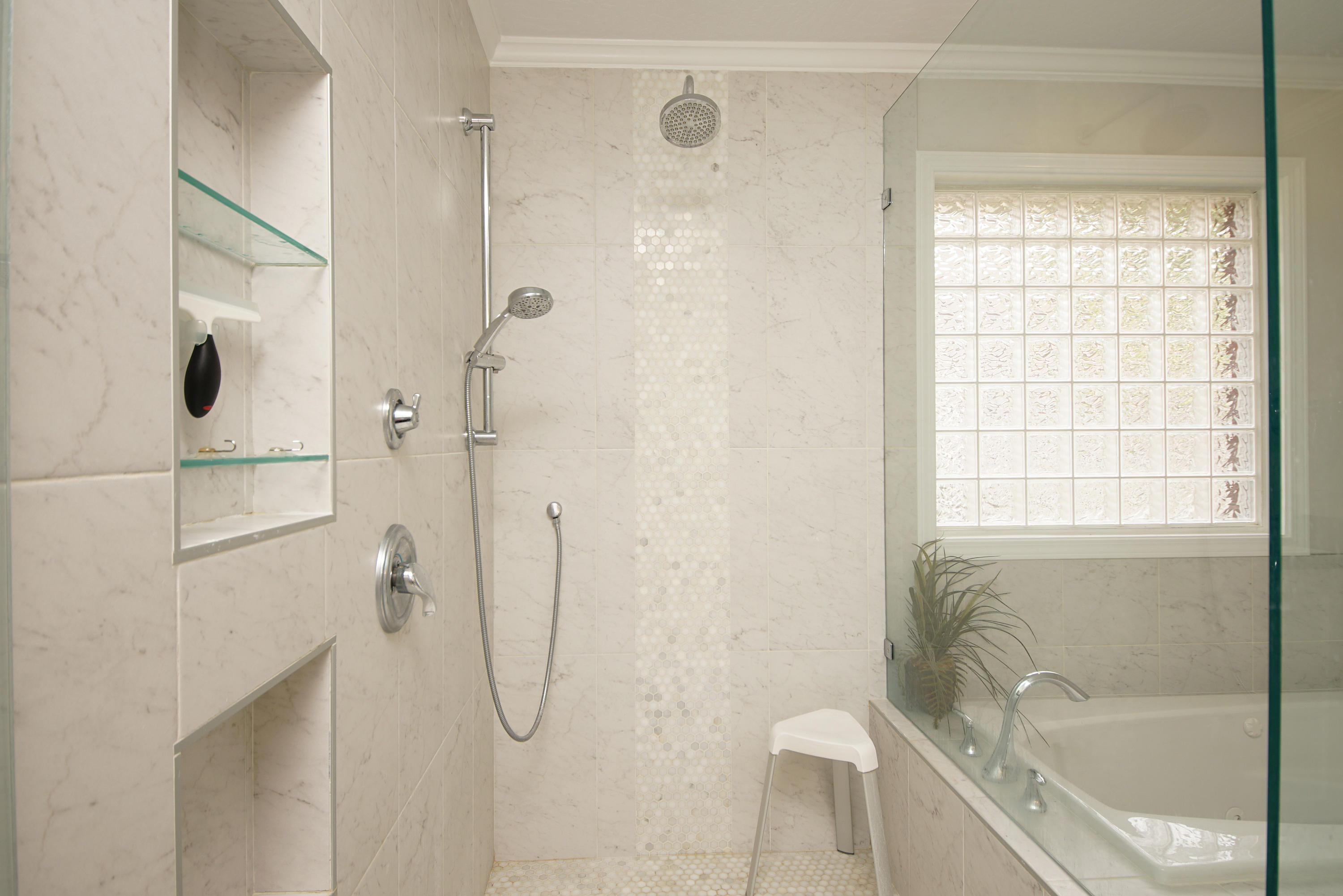 BAYOU POQUITO - Residential