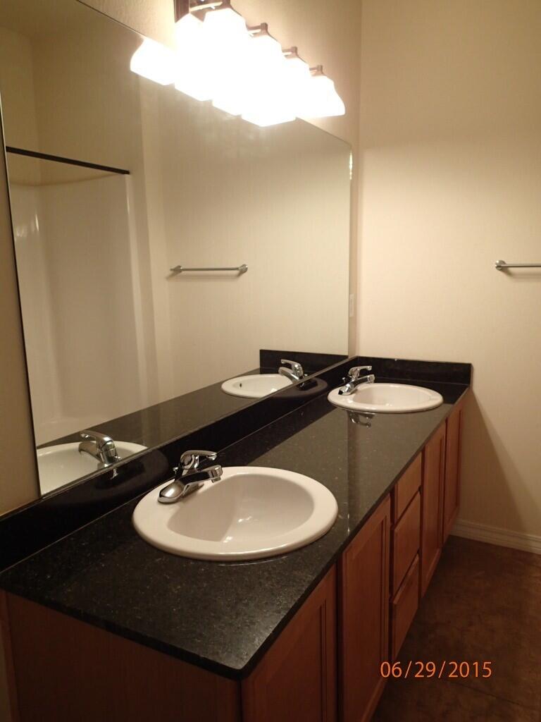 MERIDIAN SQUARE T/H - Residential