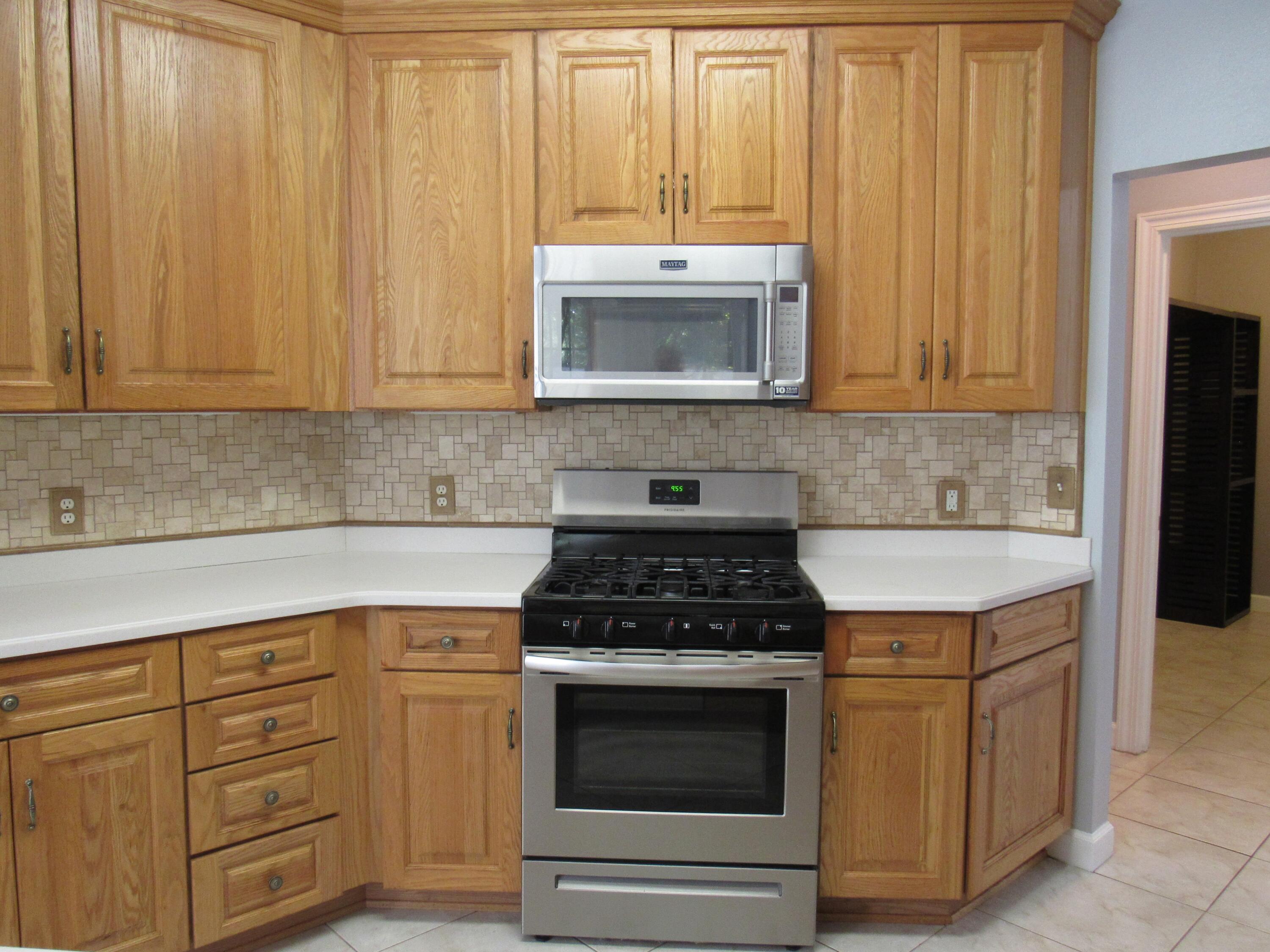 VALPARAISO (232200.00) - Residential