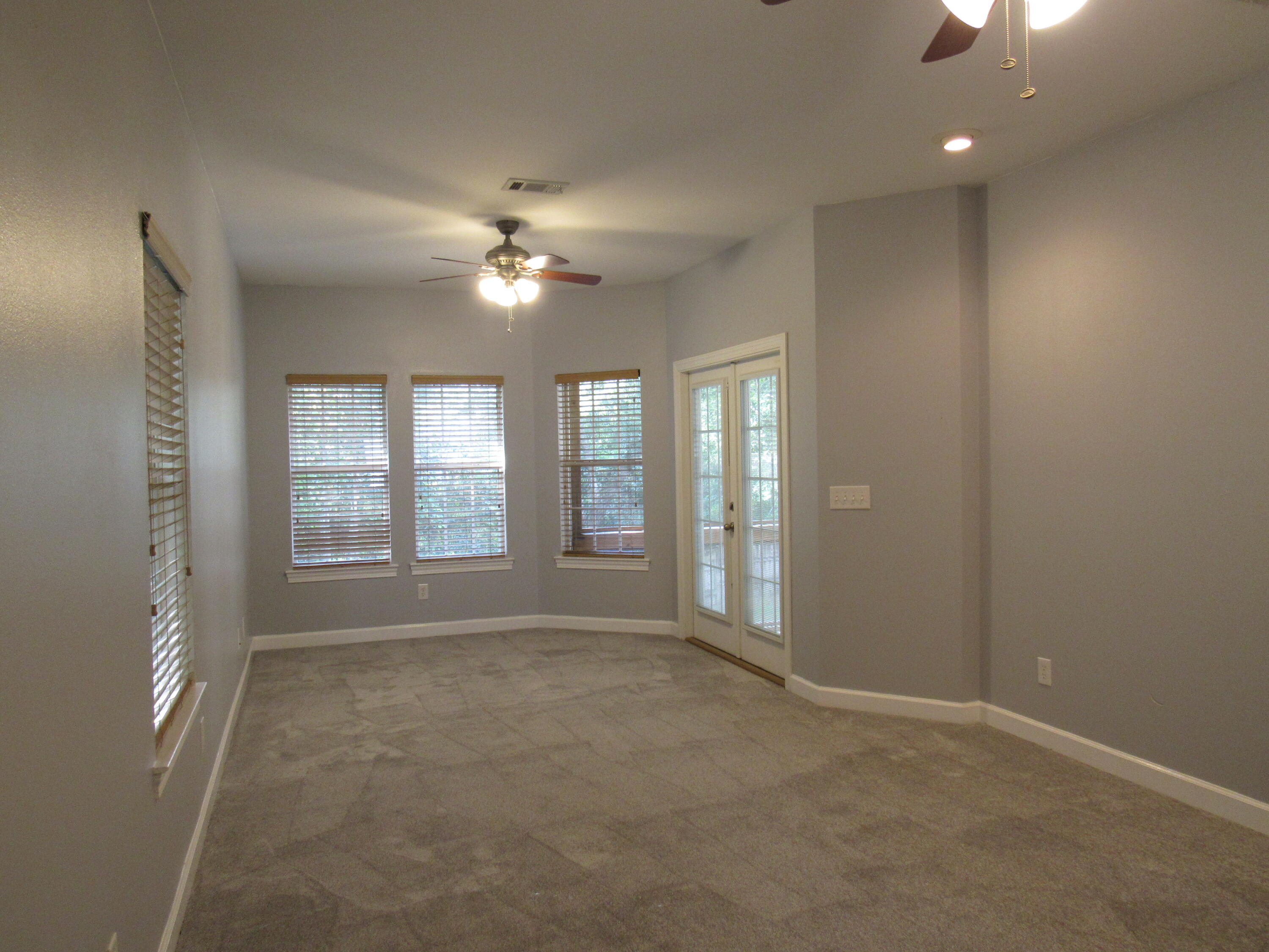 VALPARAISO (232200.00) - Residential