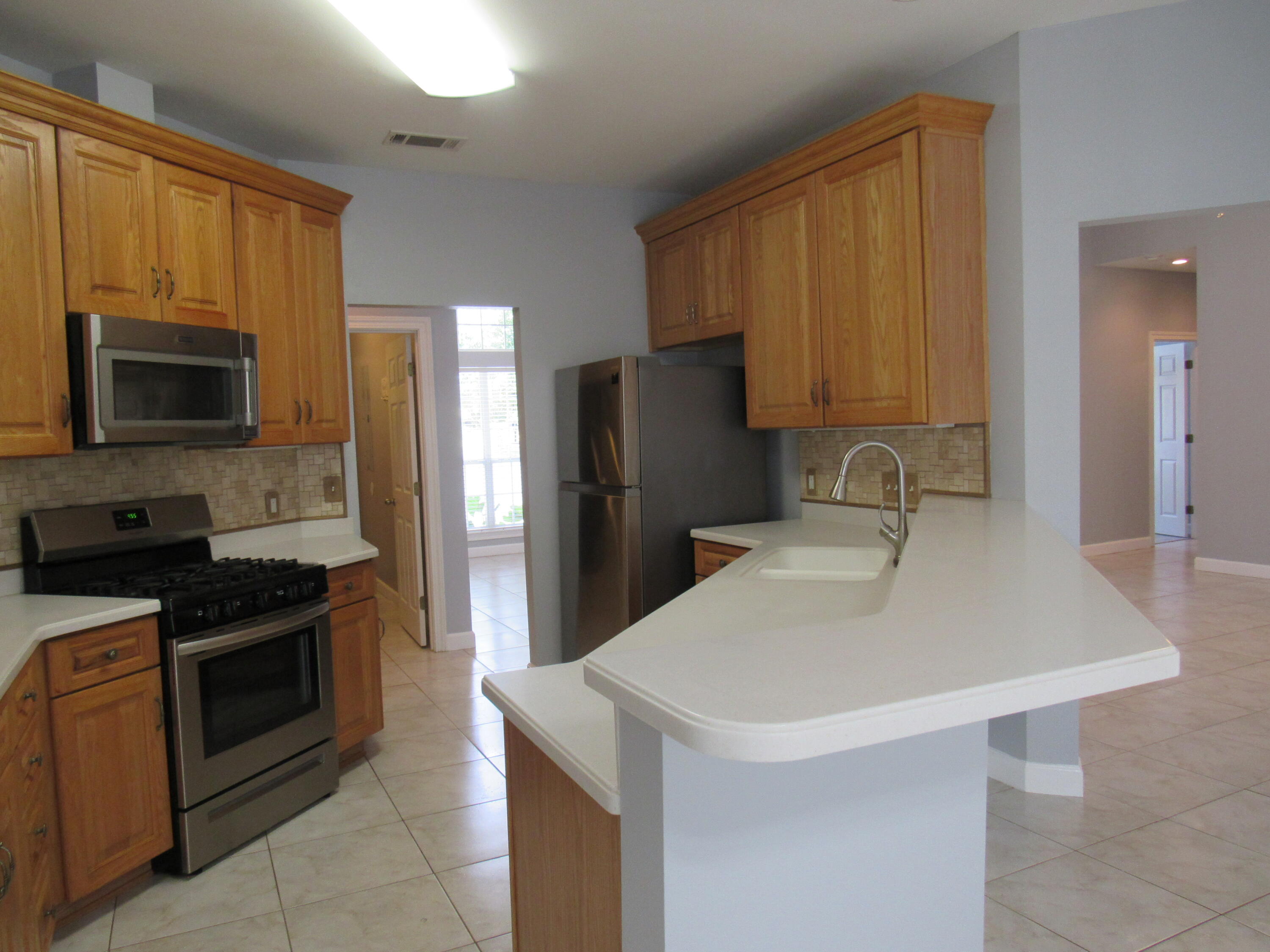 VALPARAISO (232200.00) - Residential