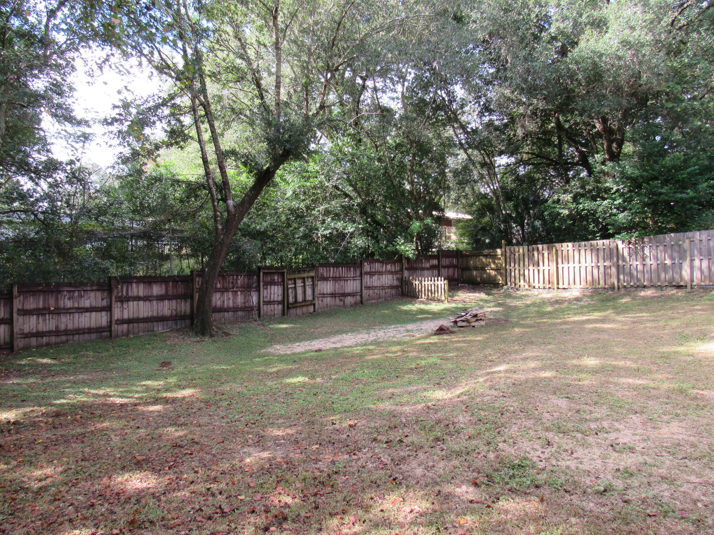 VALPARAISO (232200.00) - Residential