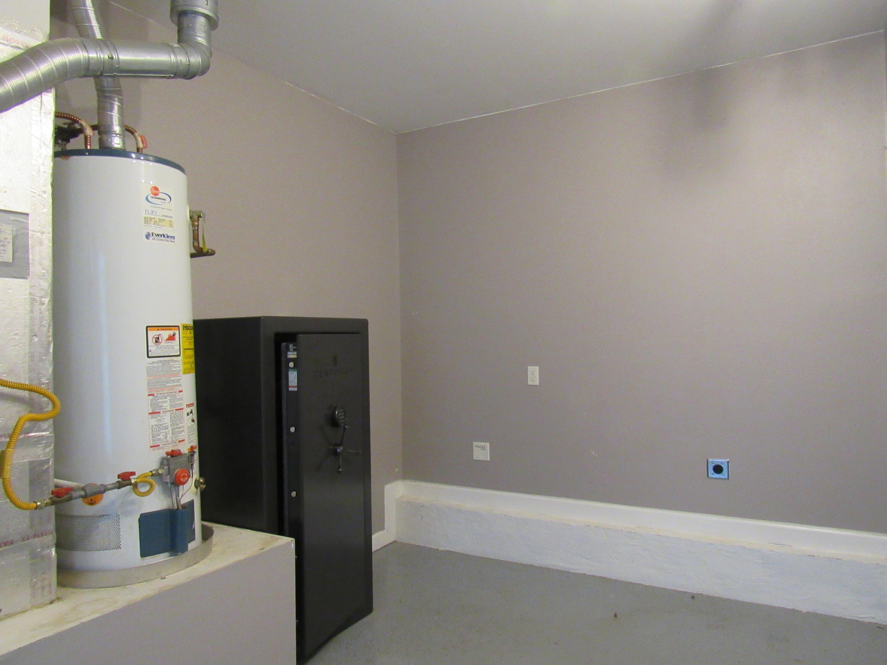 VALPARAISO (232200.00) - Residential