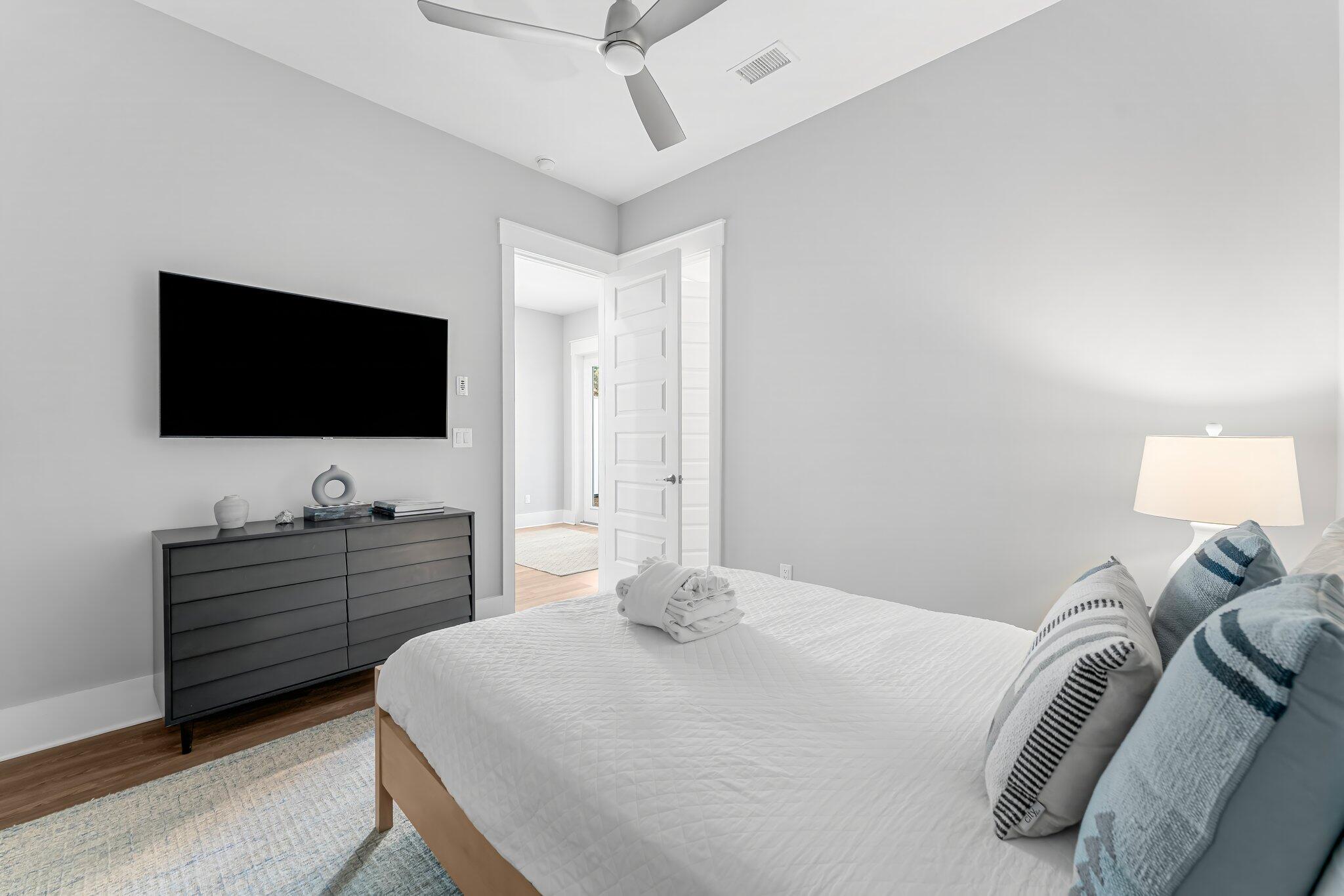 TWIN PALMS - Residential