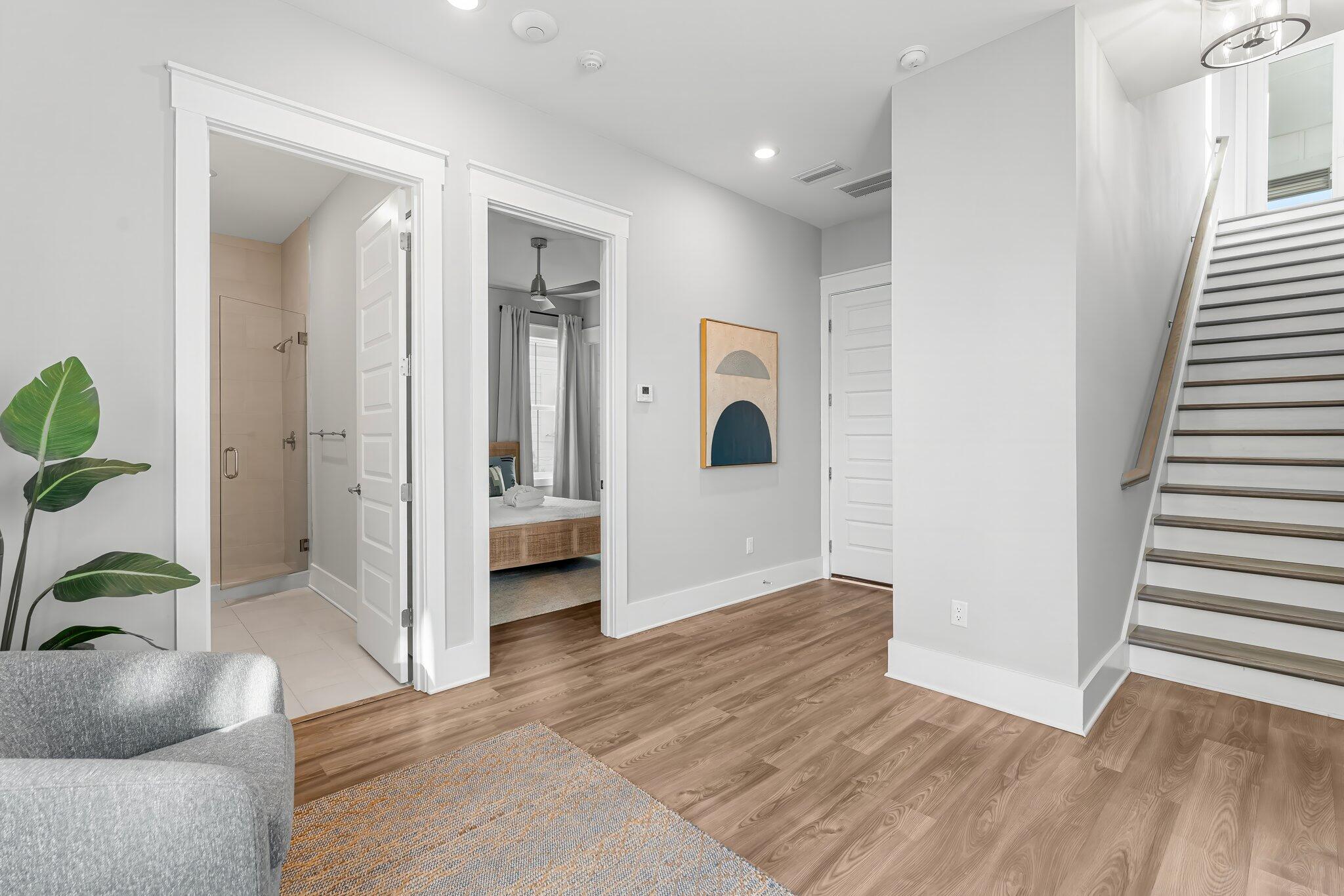 TWIN PALMS - Residential