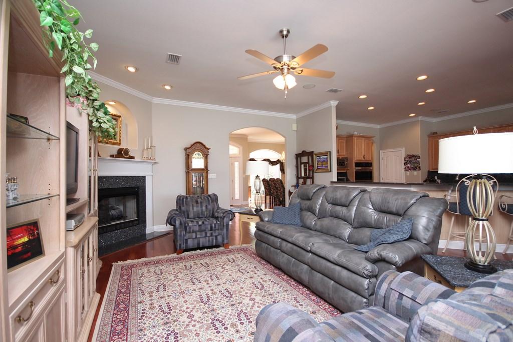 DANA POINTE PH 2 - Residential