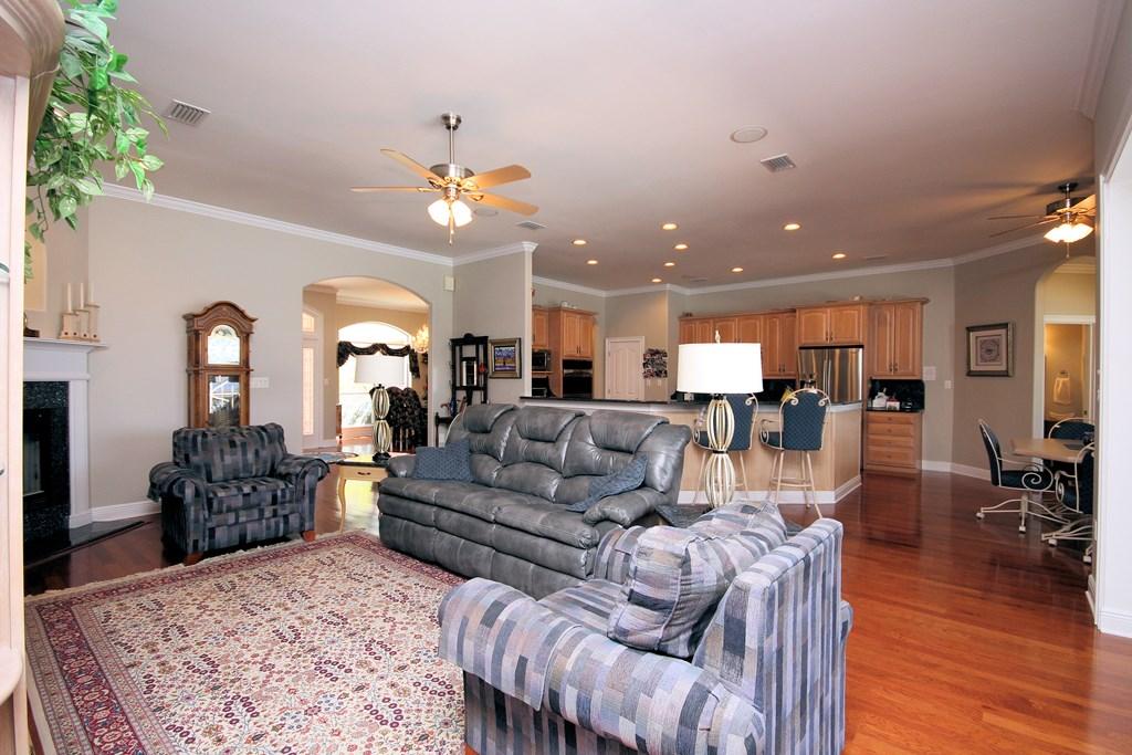 DANA POINTE PH 2 - Residential