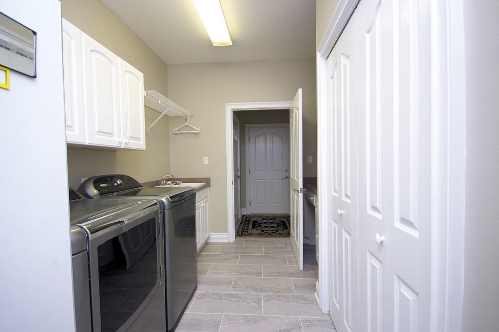 DANA POINTE PH 2 - Residential