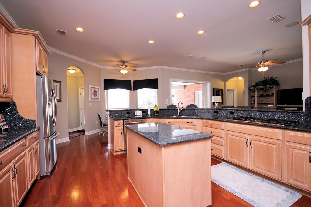 DANA POINTE PH 2 - Residential