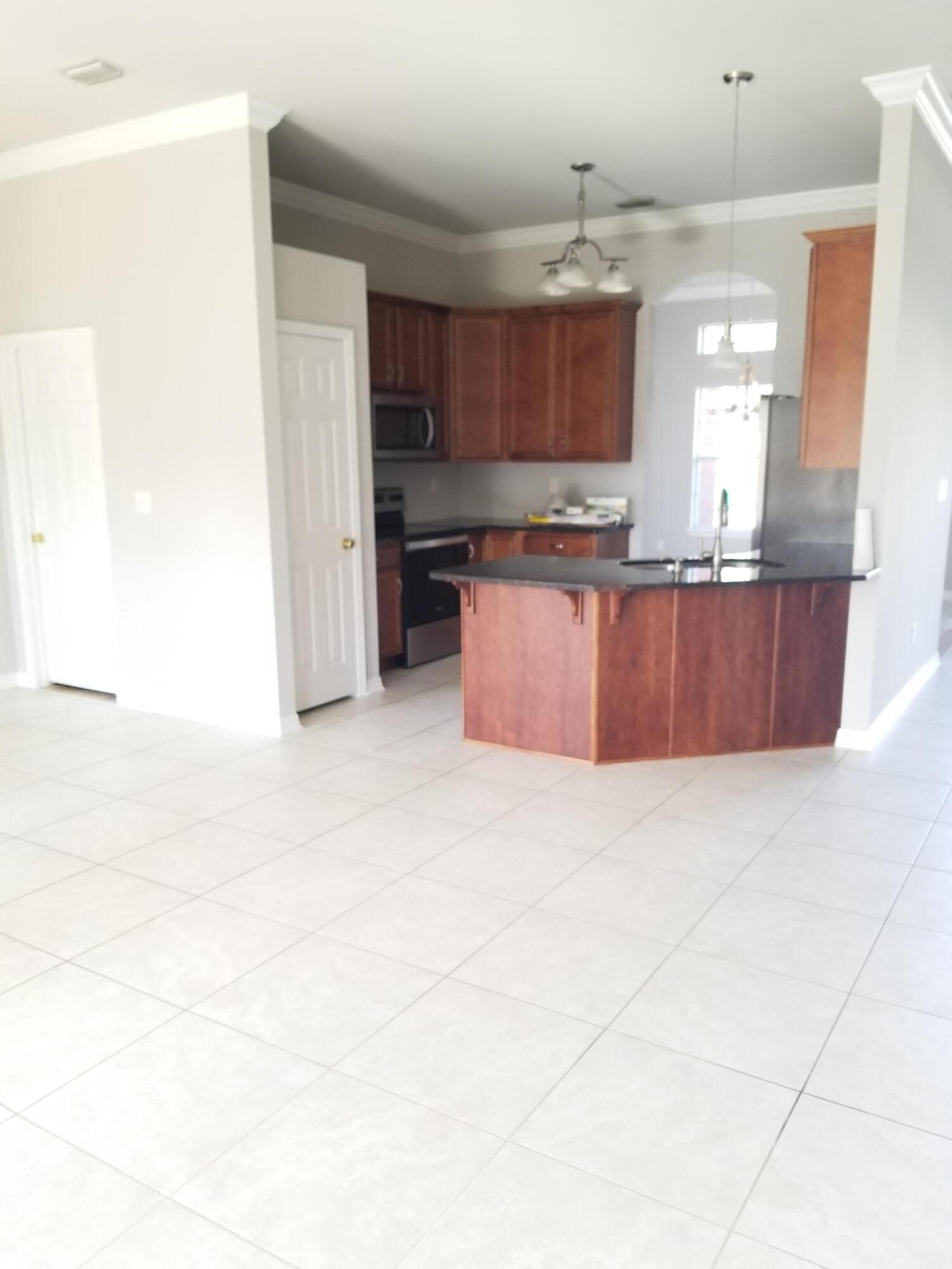 SEASHORE VILLAGE - Residential