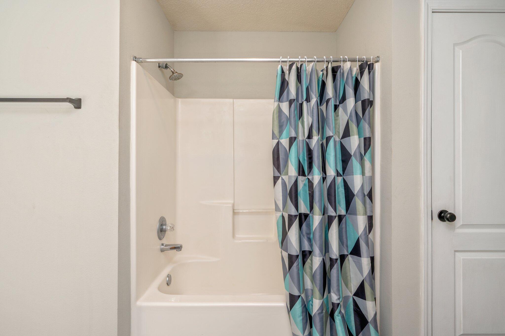 FOX VALLEY PH I - Residential Lease