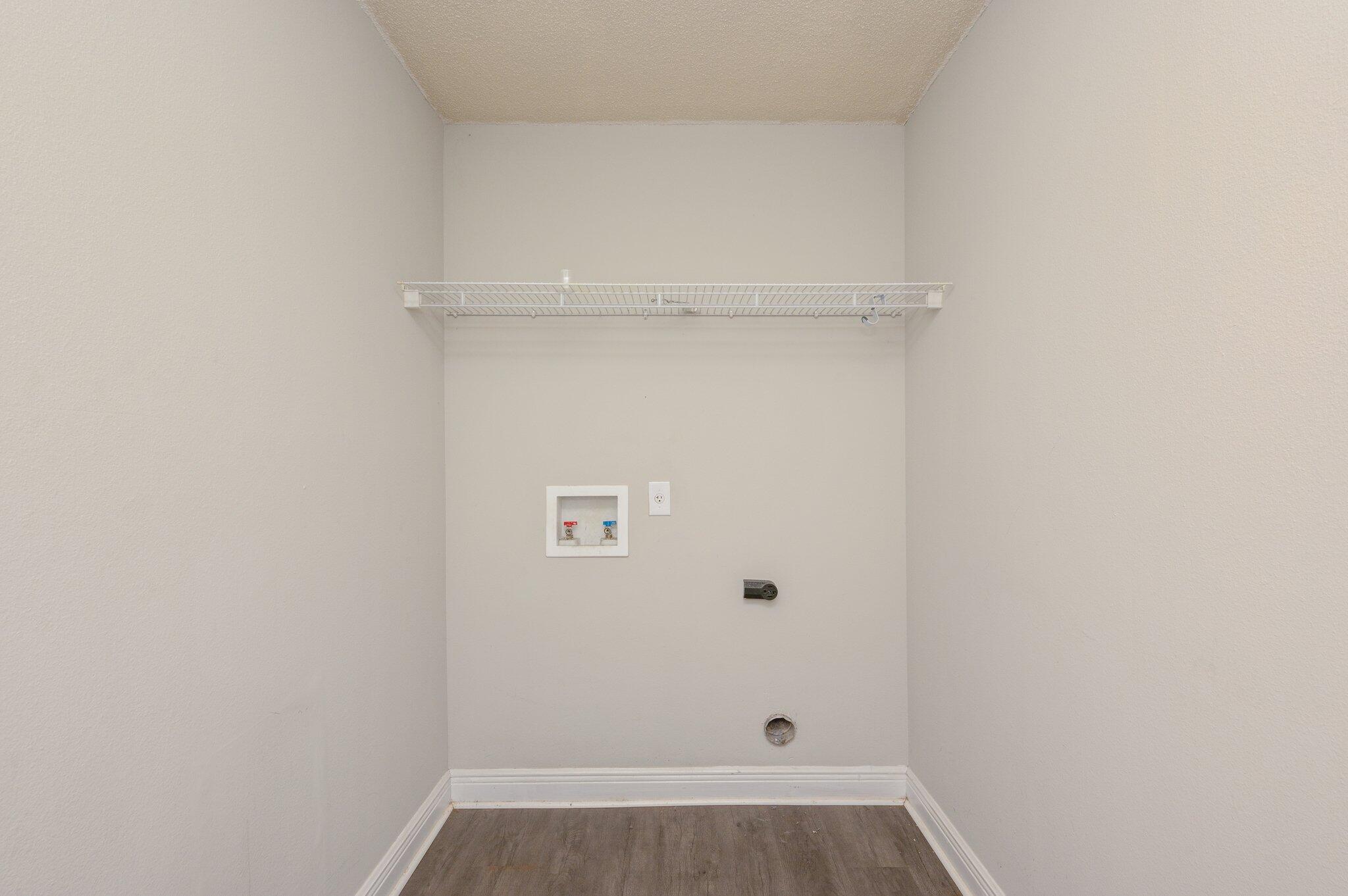 FOX VALLEY PH I - Residential Lease