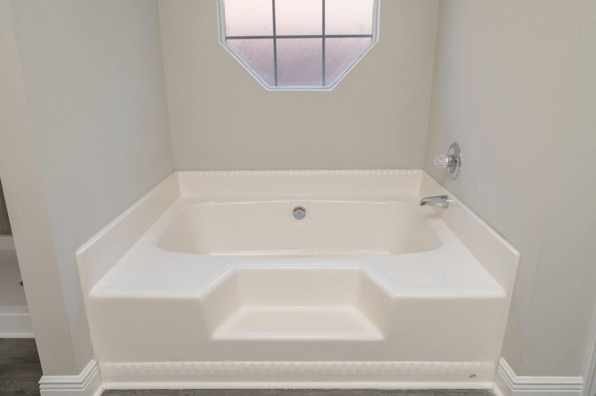 FOX VALLEY PH I - Residential Lease