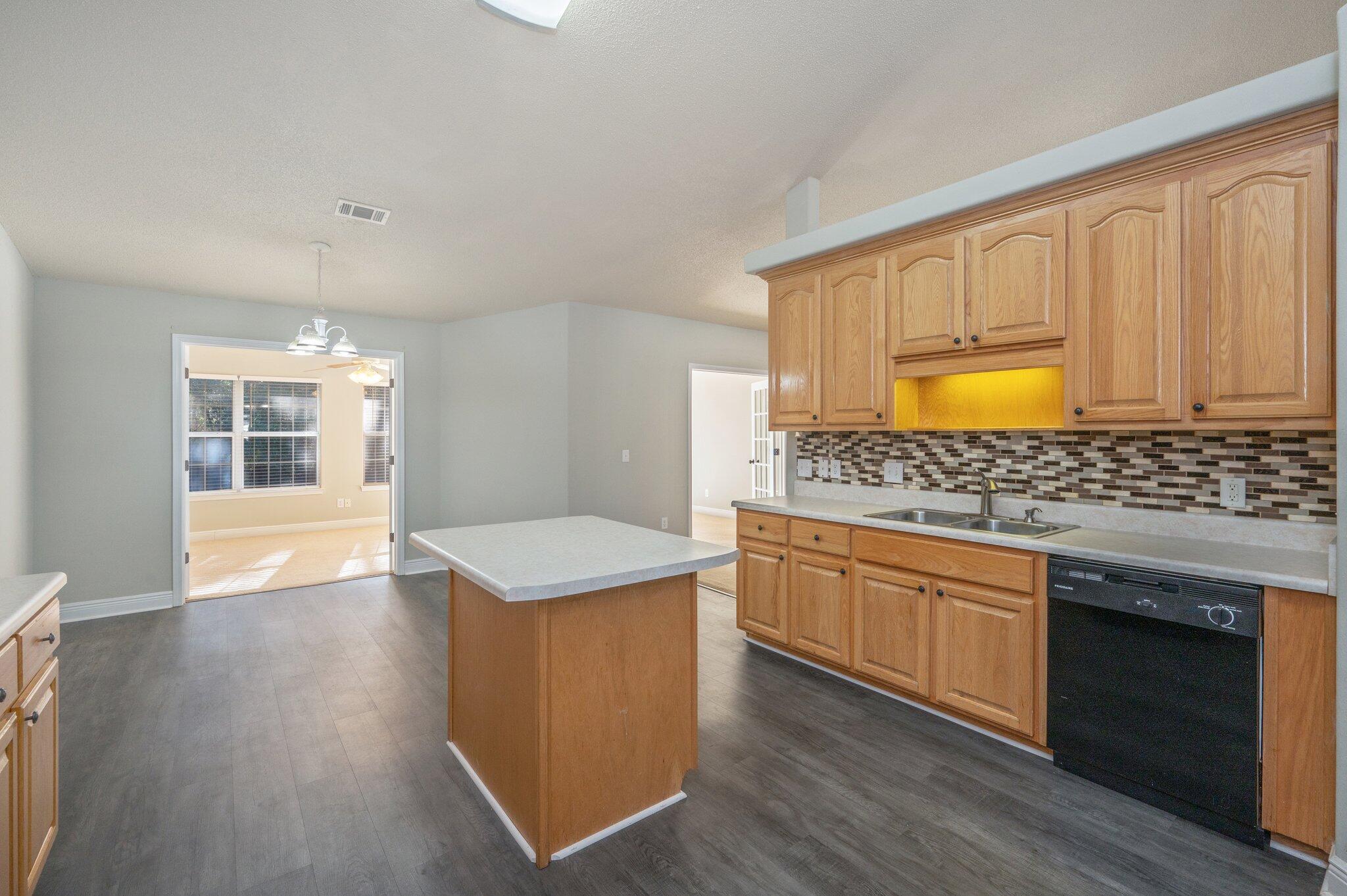 FOX VALLEY PH I - Residential Lease