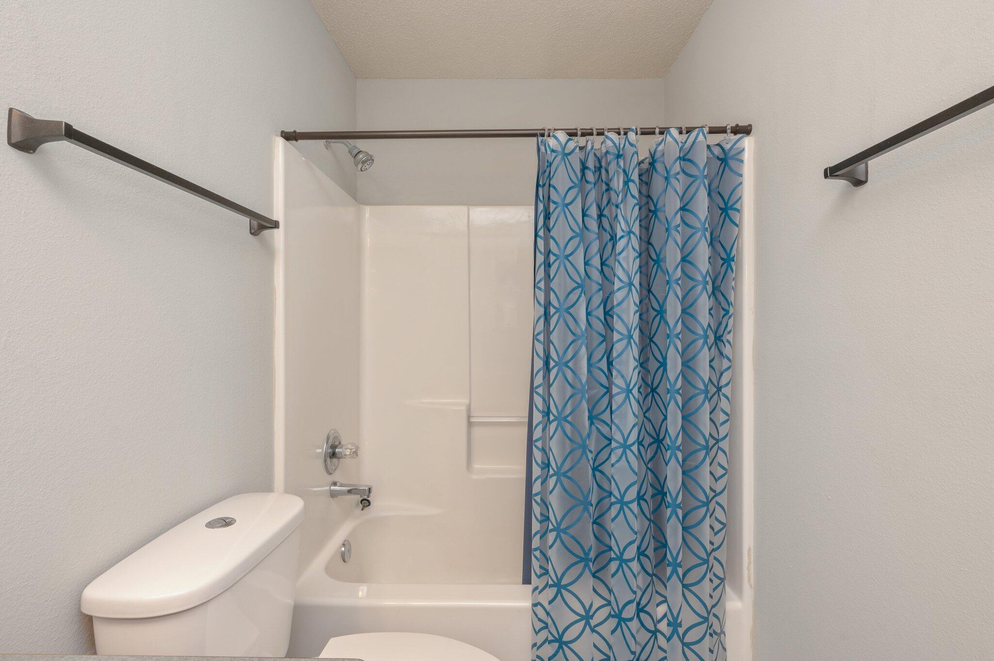 FOX VALLEY PH I - Residential Lease