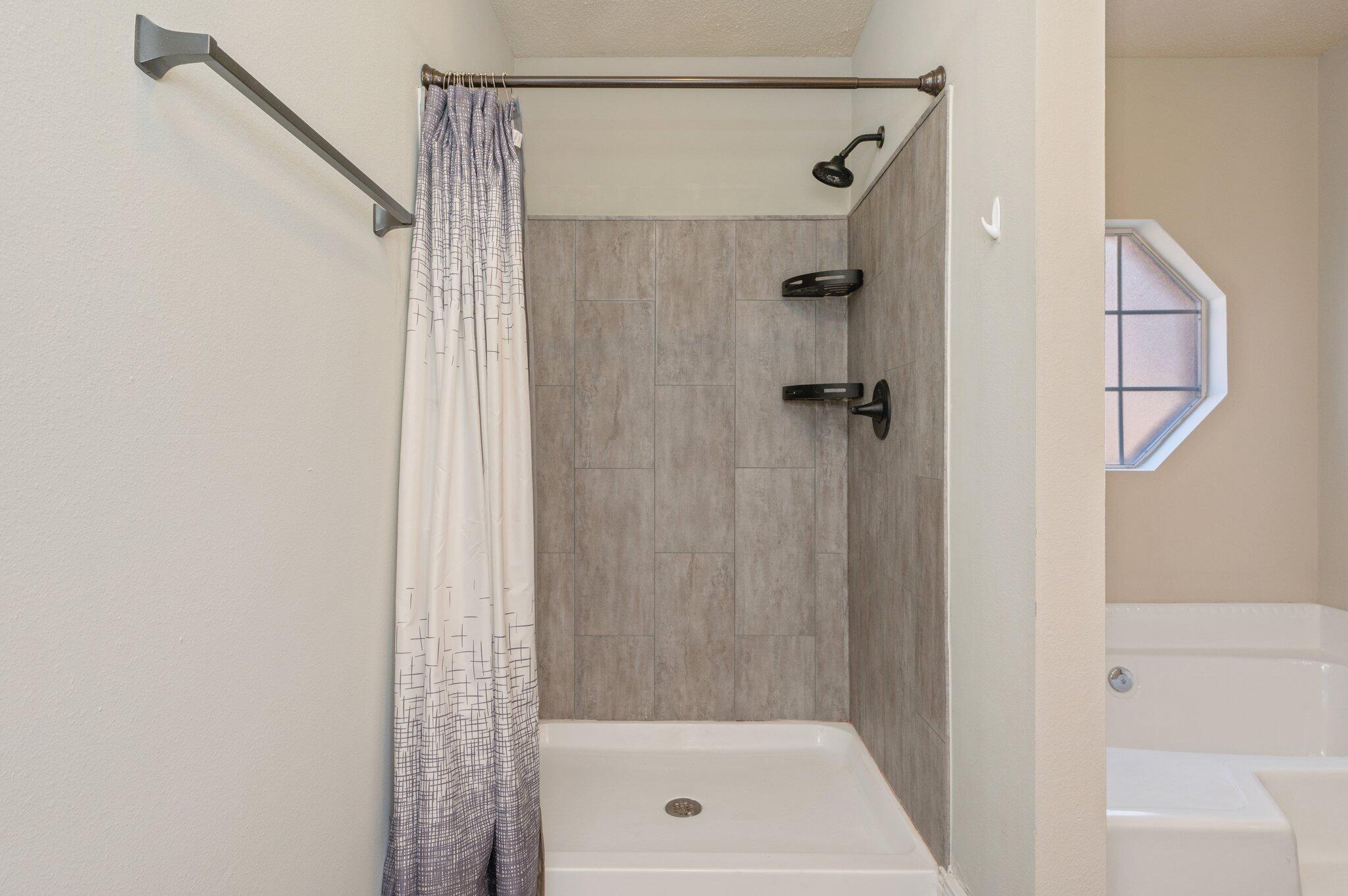 FOX VALLEY PH I - Residential Lease