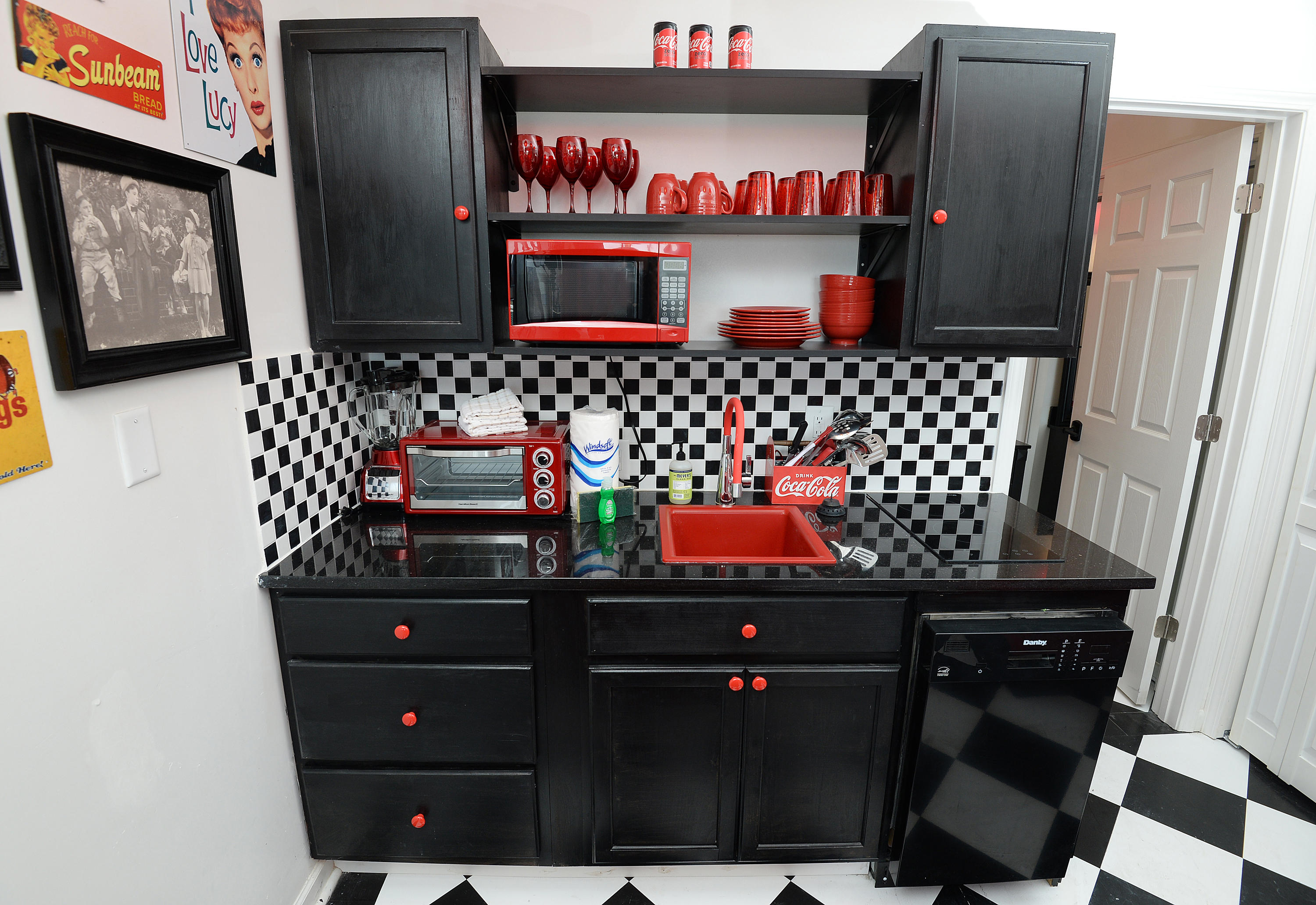 Fontainebleau Terrace - Residential