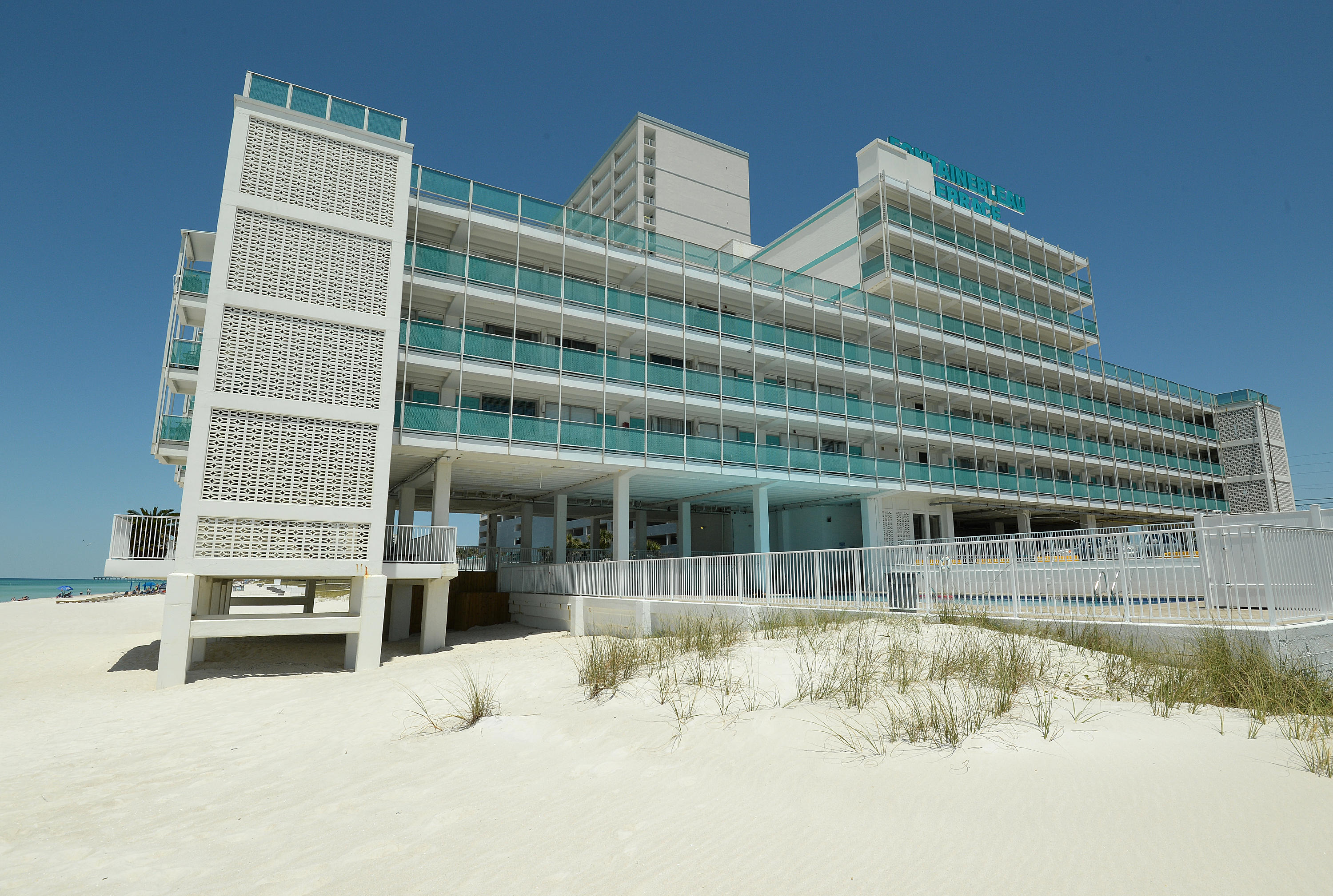 Fontainebleau Terrace - Residential