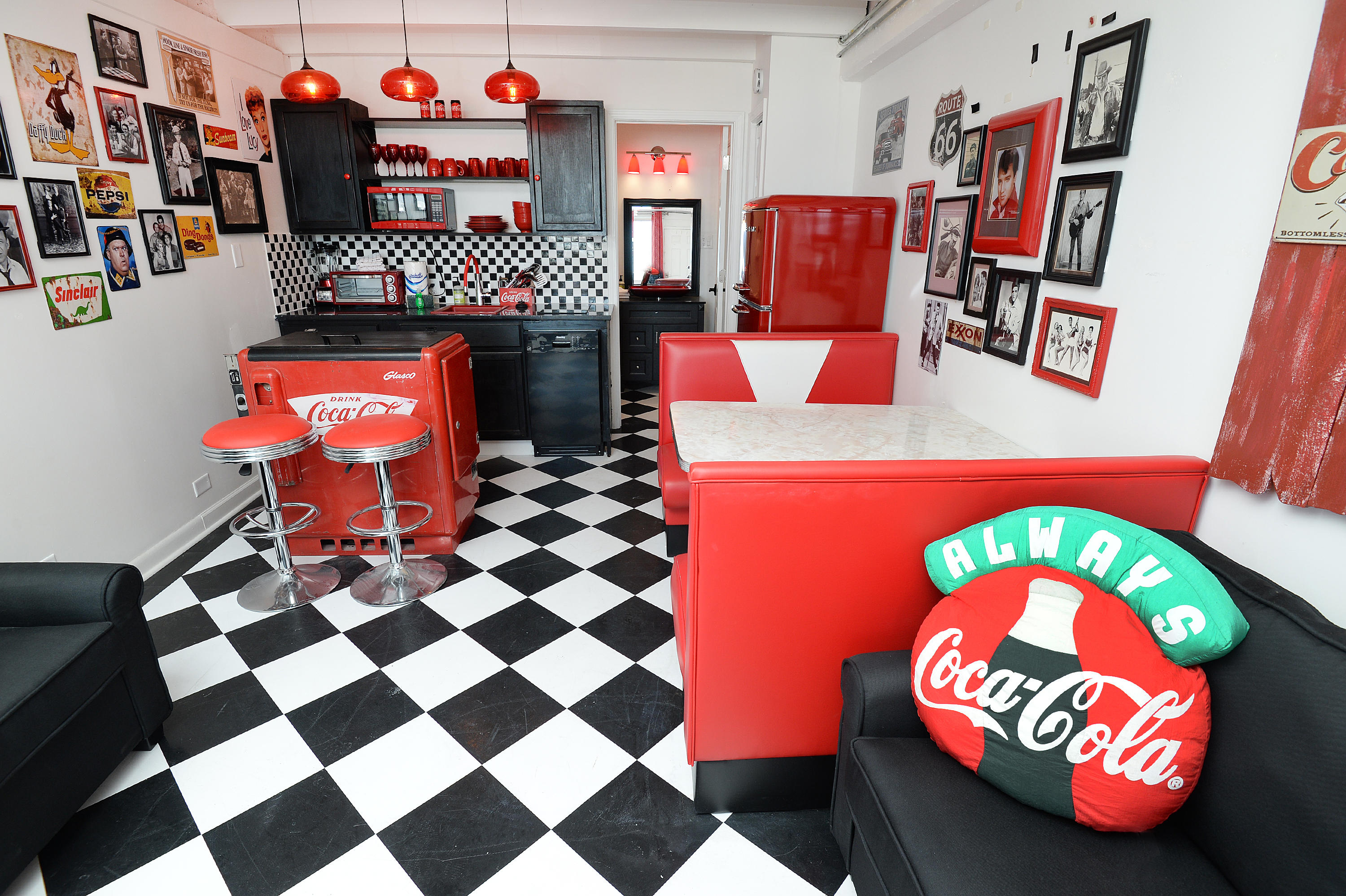 Fontainebleau Terrace - Residential