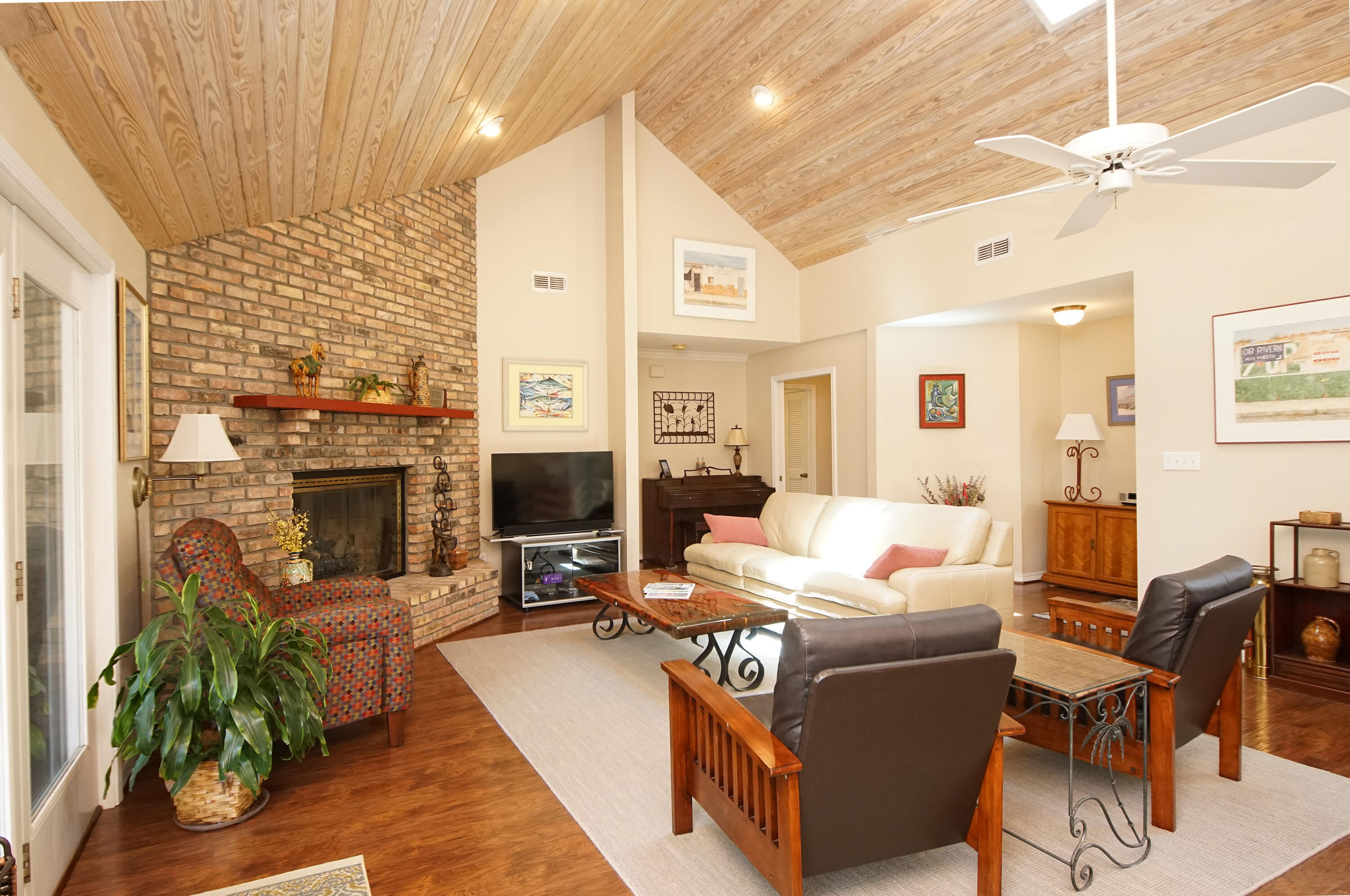 DESTIN MORENO POINT - Residential
