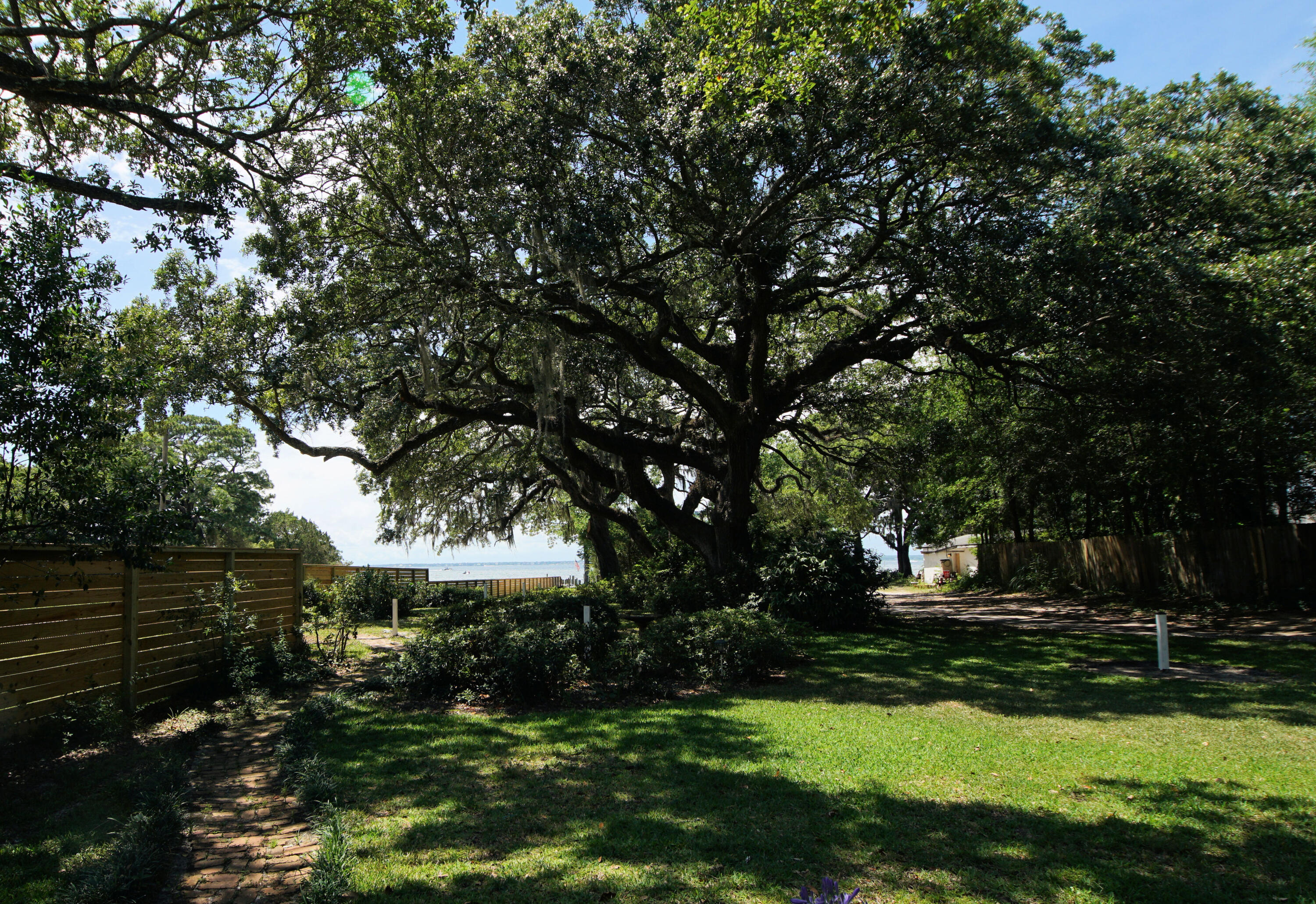 DESTIN MORENO POINT - Residential
