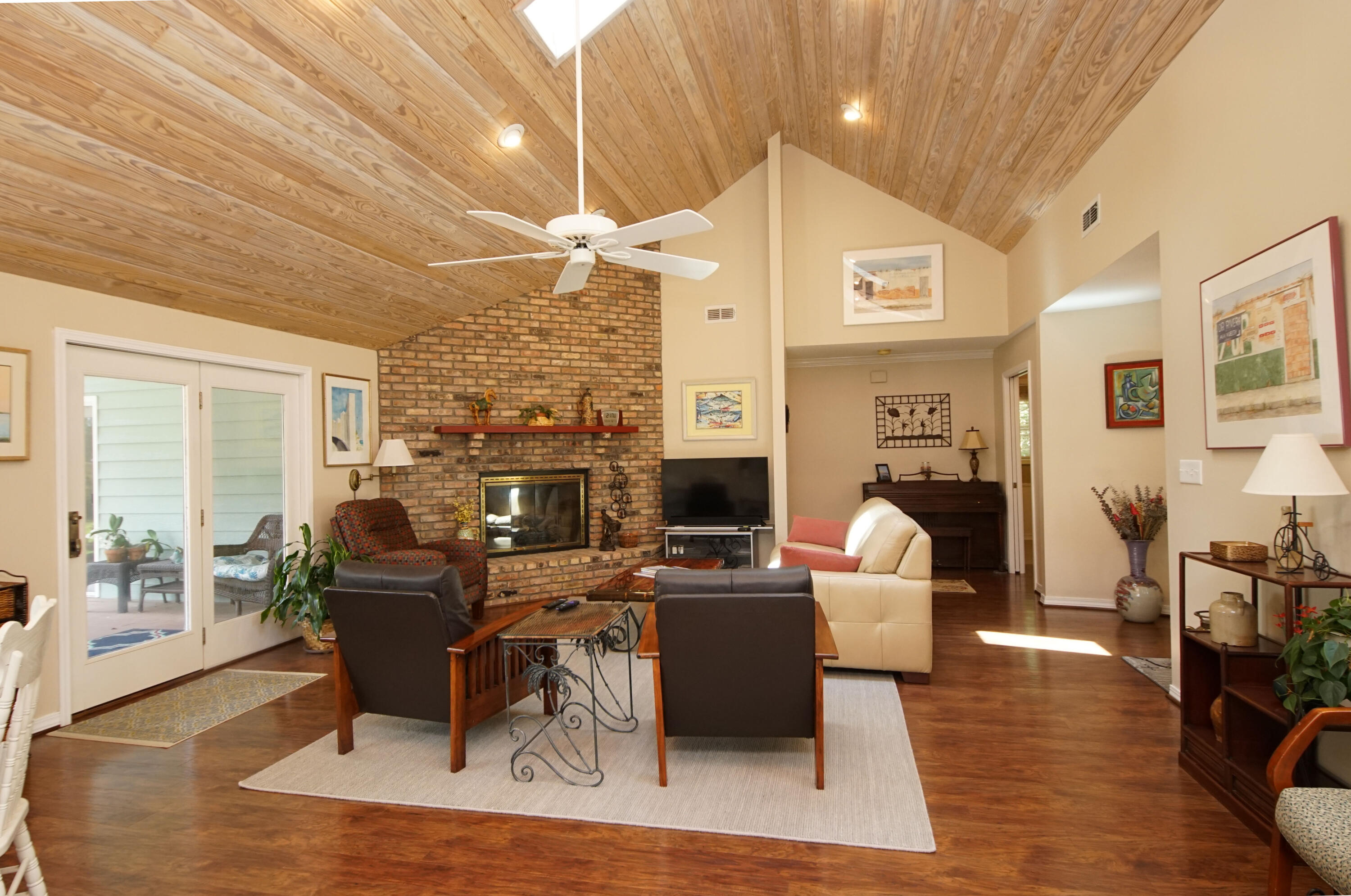 DESTIN MORENO POINT - Residential
