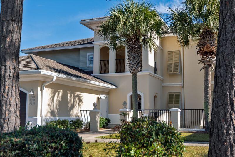 PINE RIDGE VILLAS - Residential