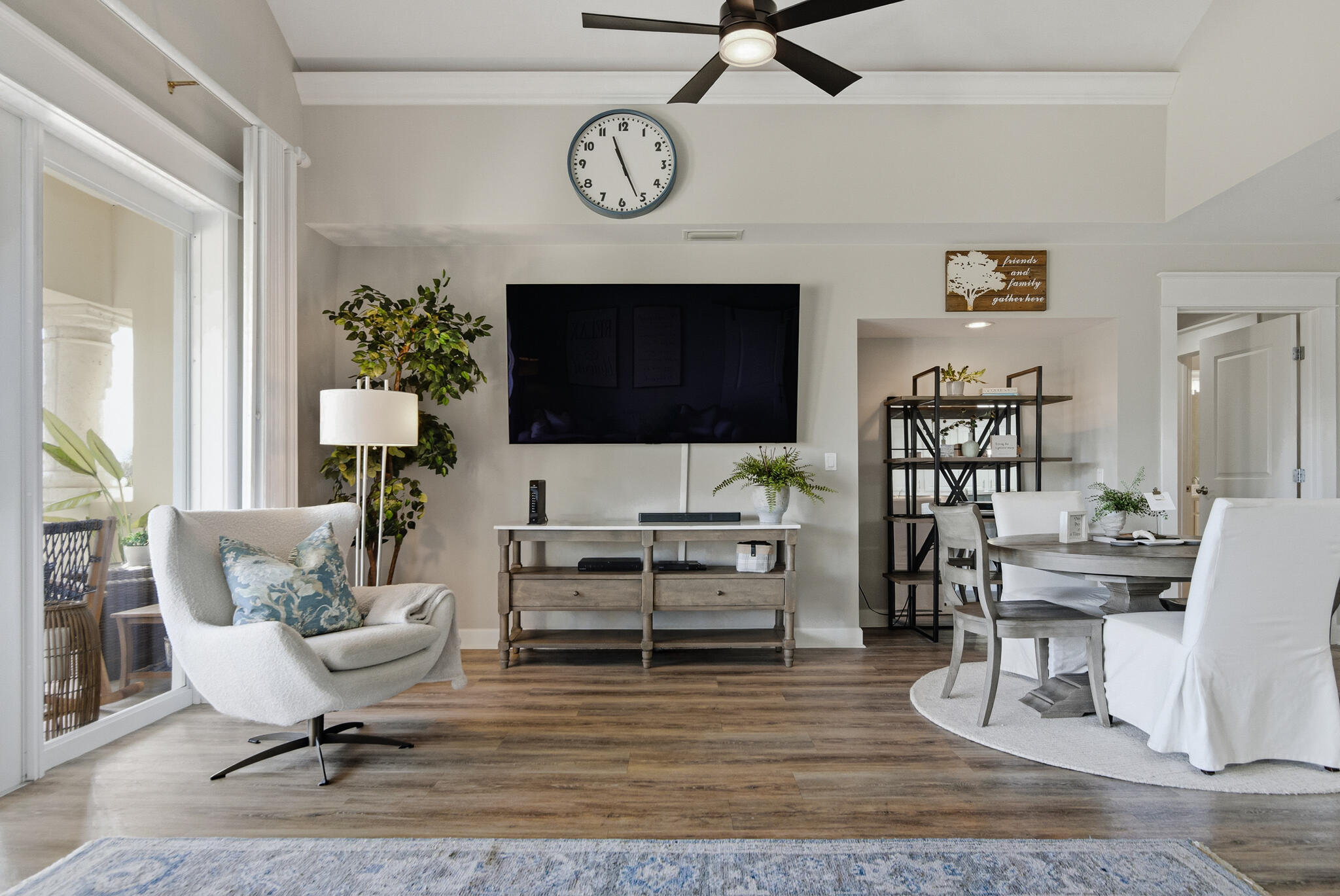 PINE RIDGE VILLAS - Residential