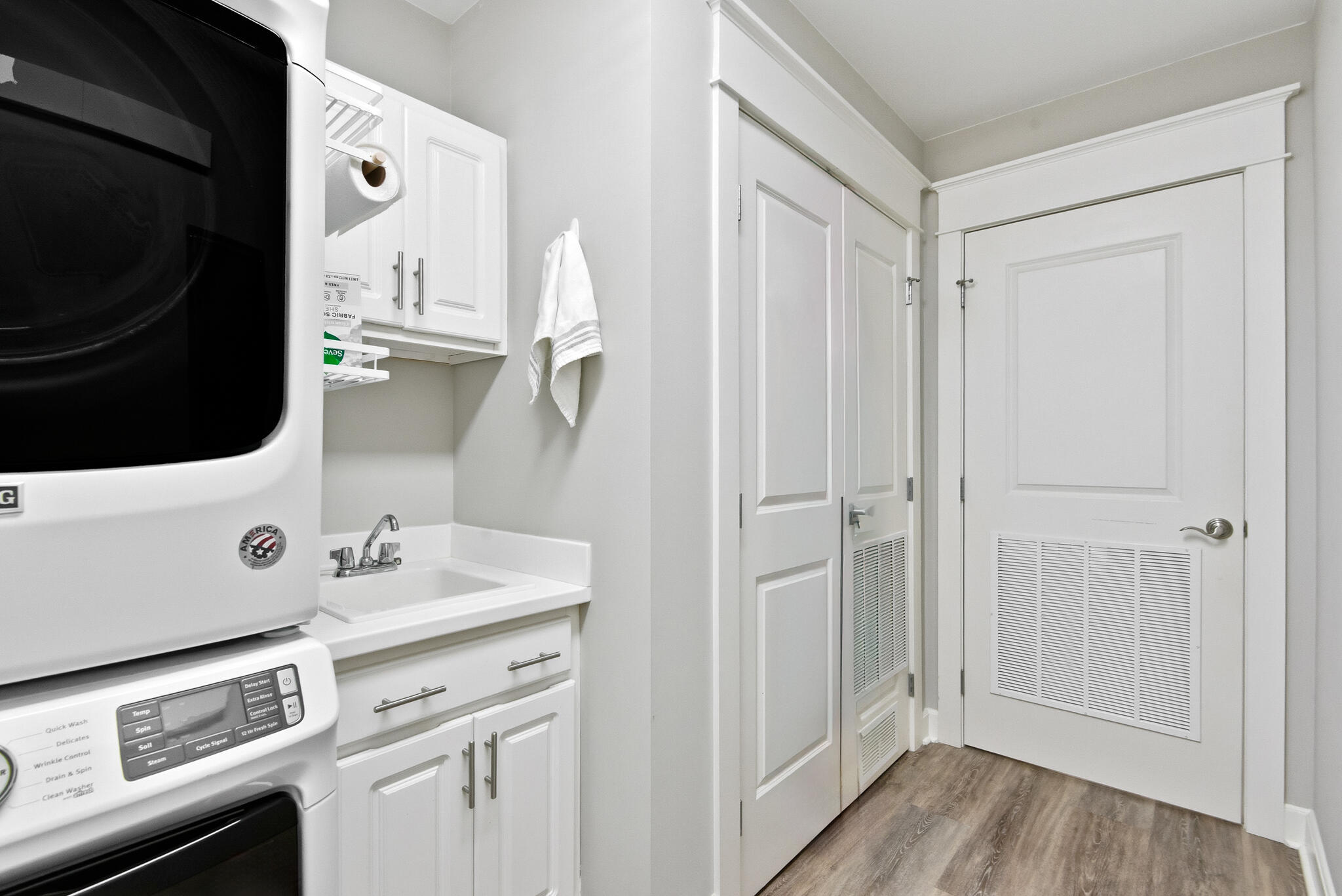 PINE RIDGE VILLAS - Residential