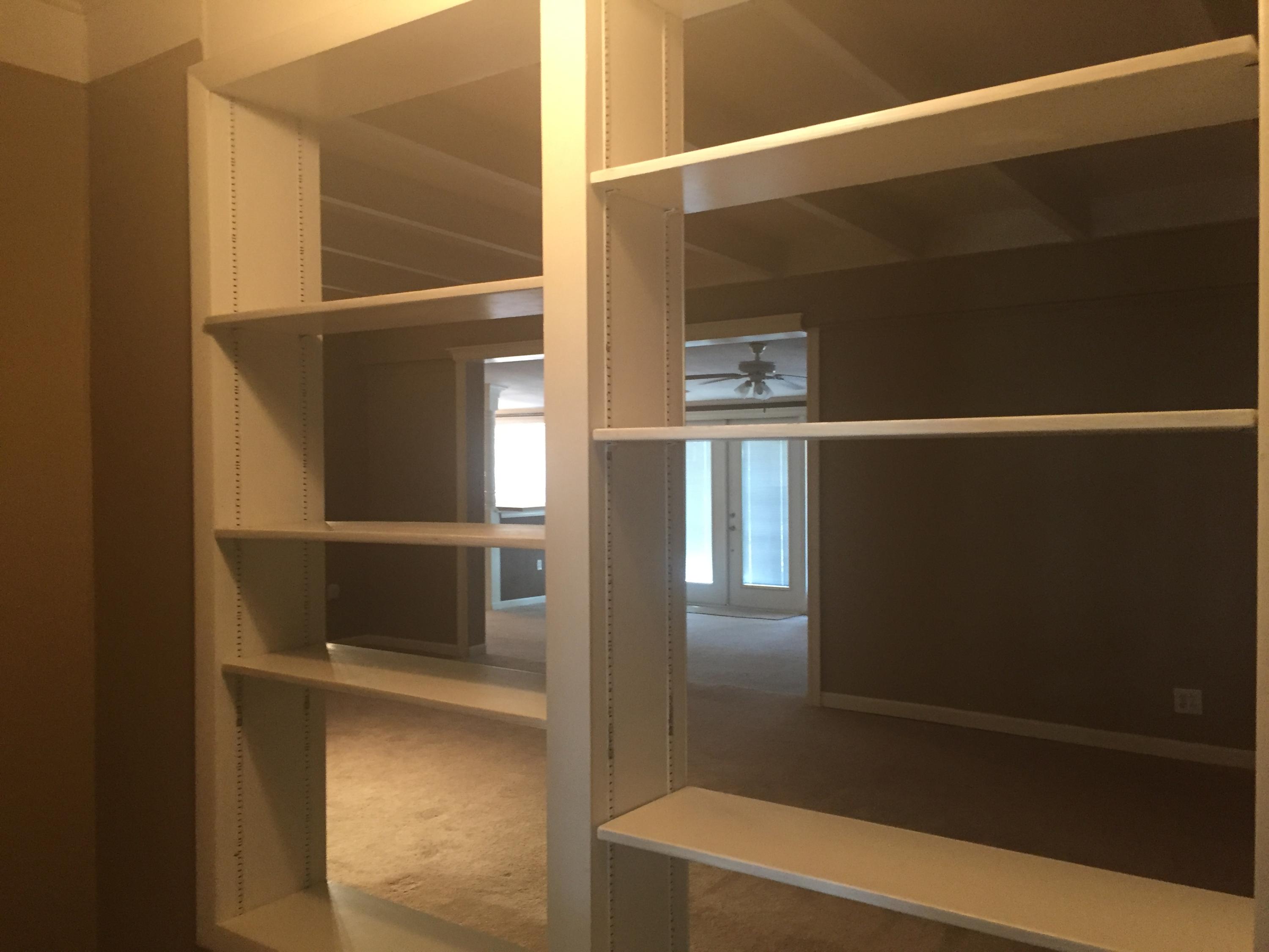 ELLIOTTS POINT - Residential