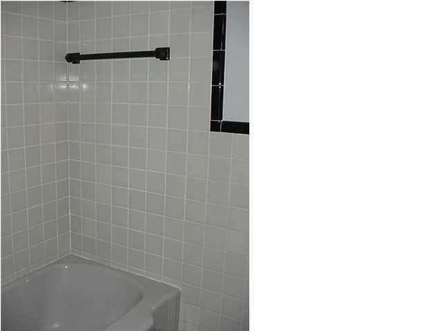 ELLIOTTS POINT - Residential