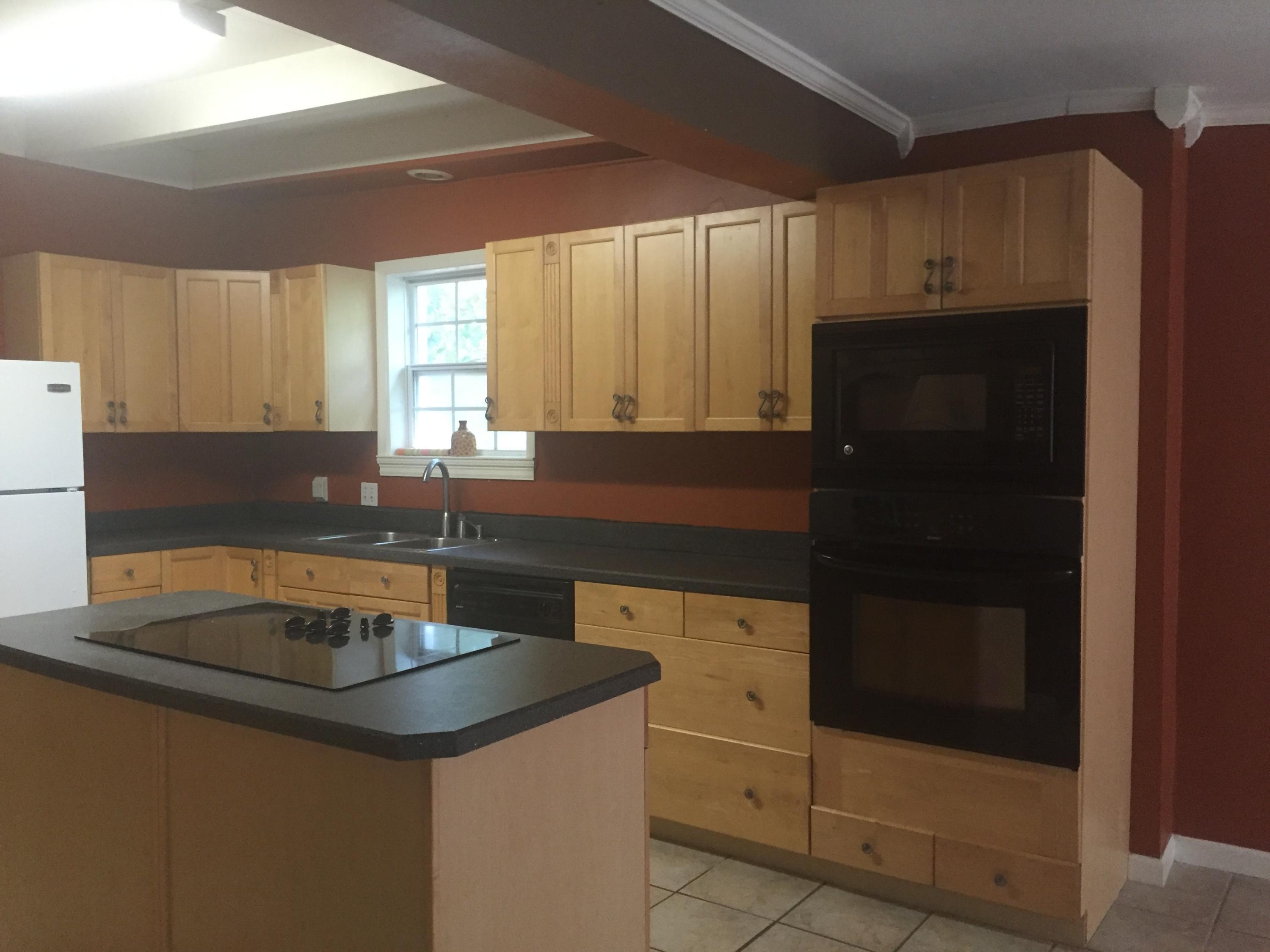 ELLIOTTS POINT - Residential