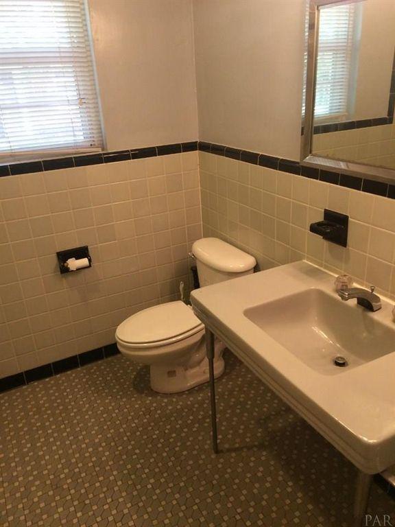 ELLIOTTS POINT - Residential