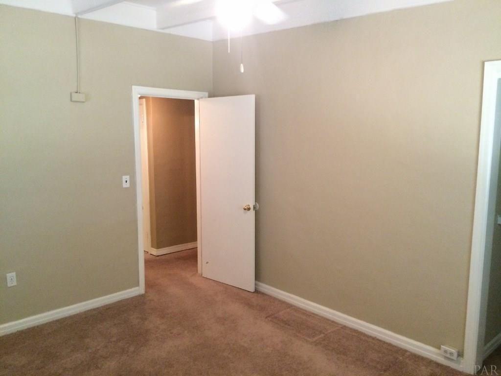 ELLIOTTS POINT - Residential