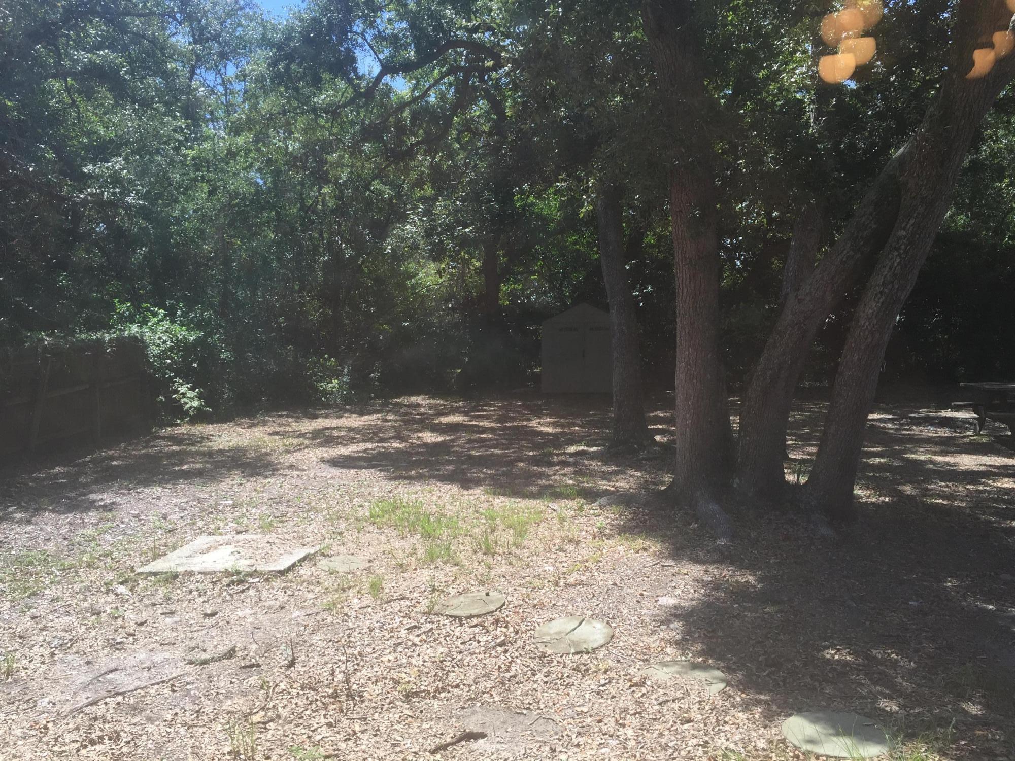 ELLIOTTS POINT - Residential