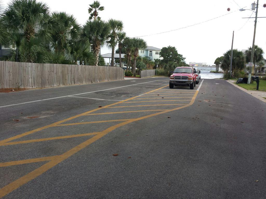 ELLIOTTS POINT - Residential