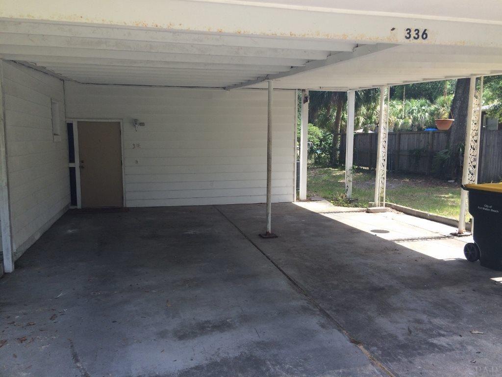 ELLIOTTS POINT - Residential