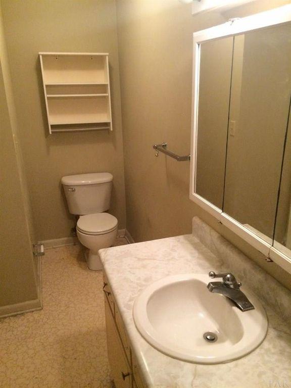 ELLIOTTS POINT - Residential