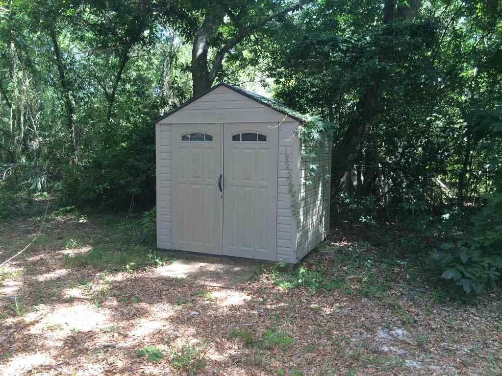 ELLIOTTS POINT - Residential