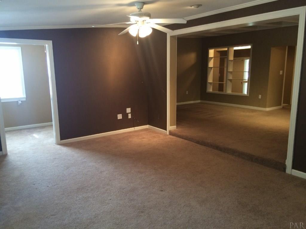 ELLIOTTS POINT - Residential