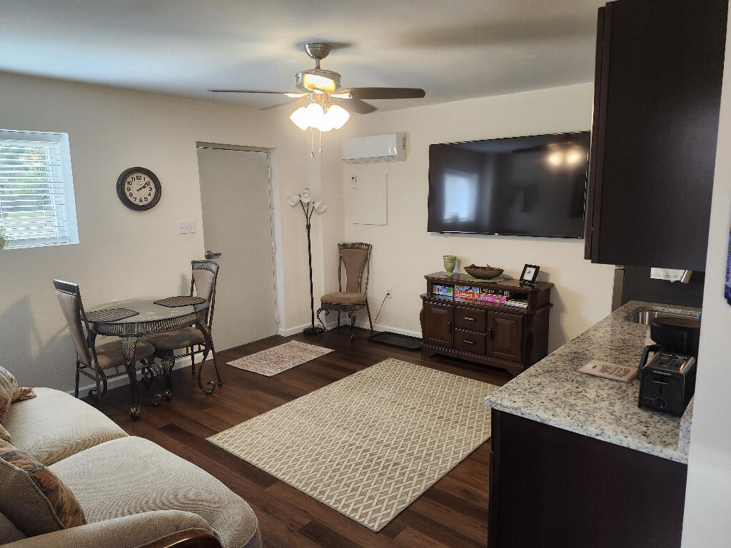 Not in Subdivision. - Residential